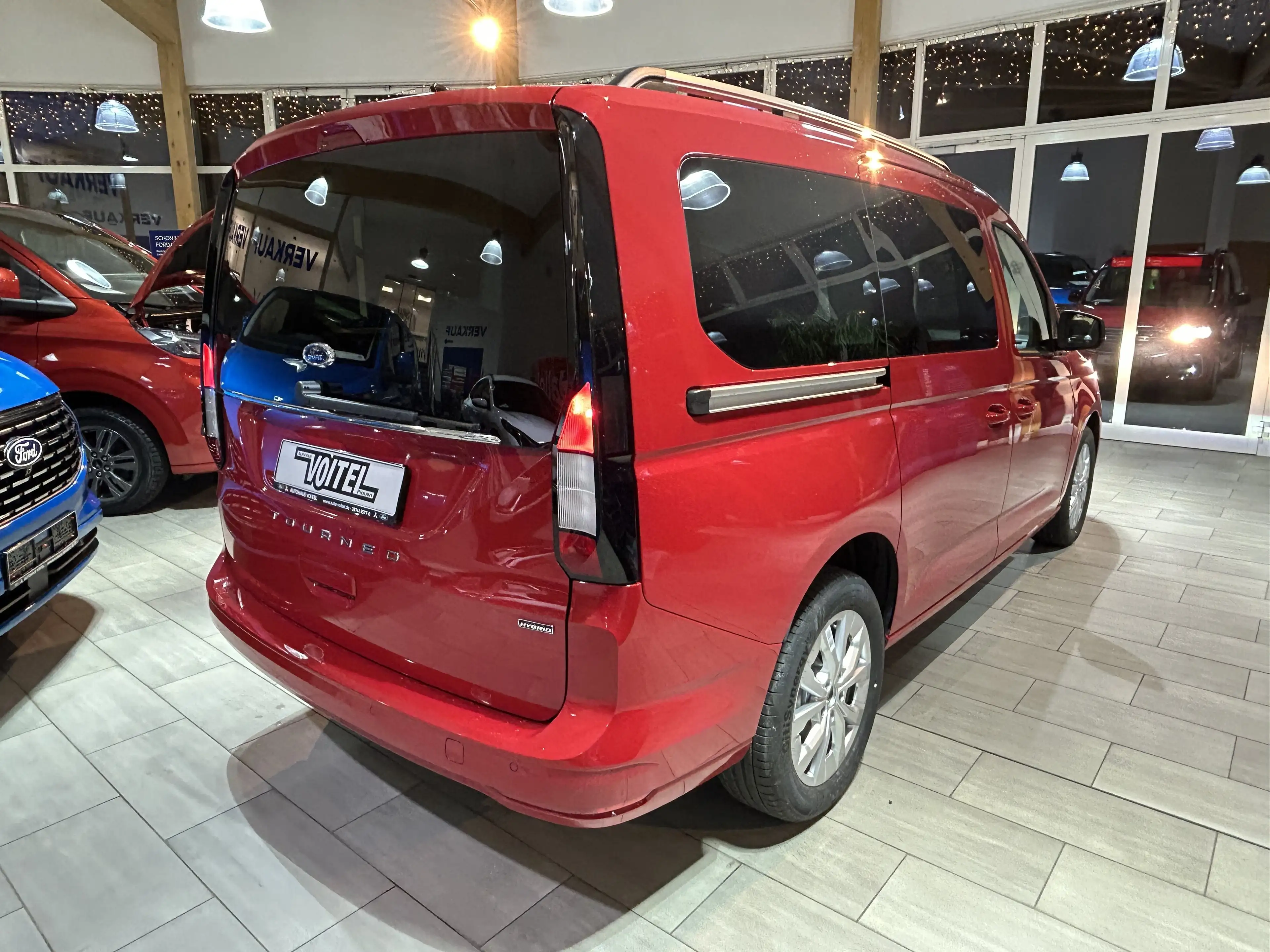 Ford Tourneo Connect Grand Tourneo Connect PHEV Titanium — photo 5