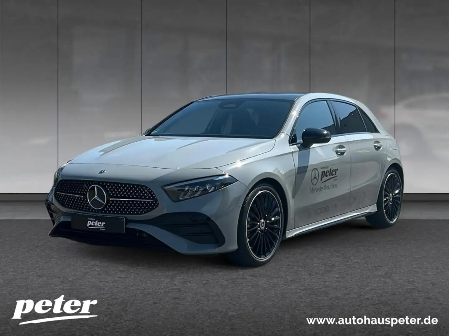 Mercedes-Benz A 180 Kompaktlimousine AMG, Night Paket Gris - 1