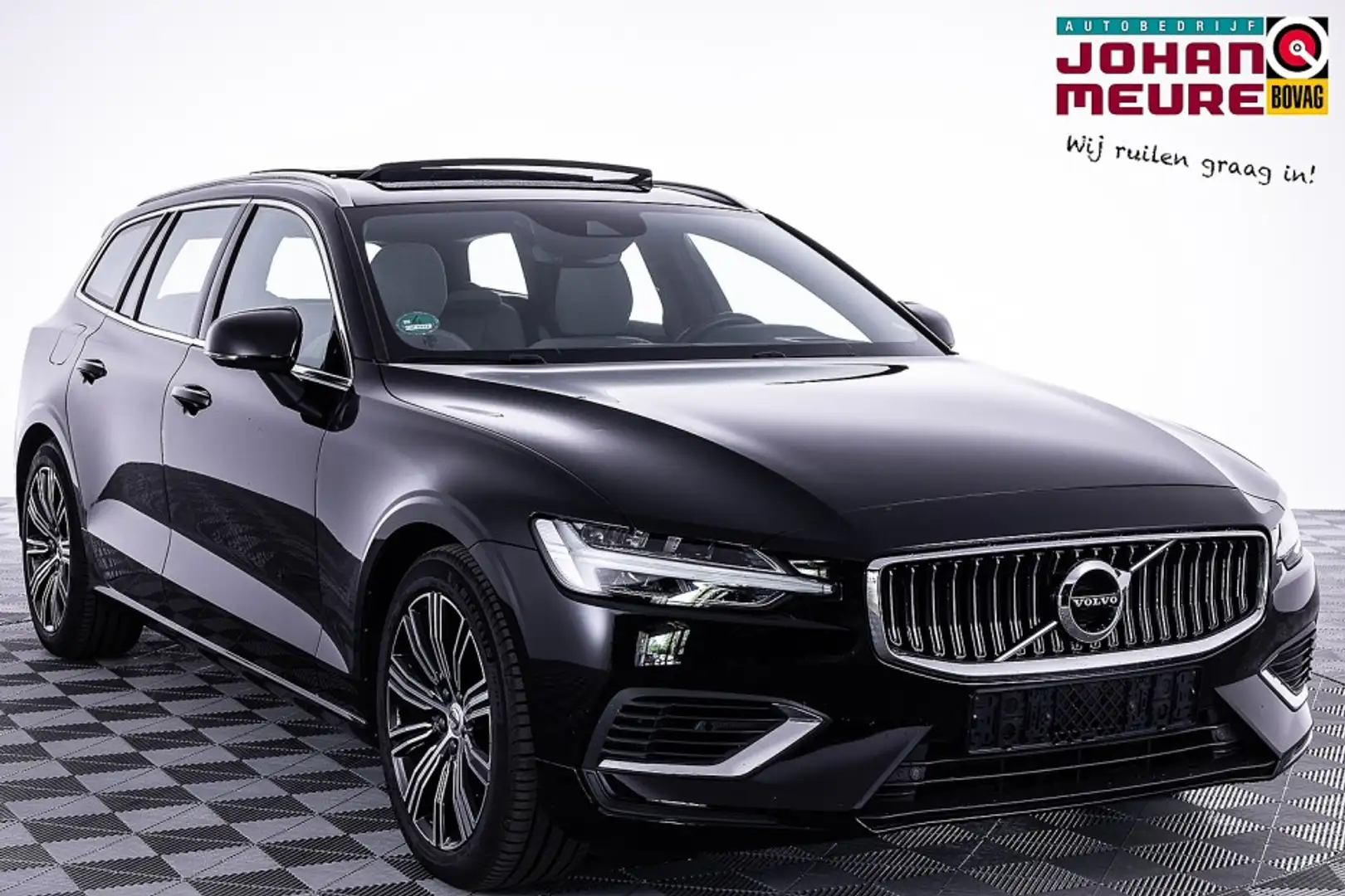 Volvo V60 T6 AWD Recharge Inscription | PANORAMADAK | harman Zwart - 1