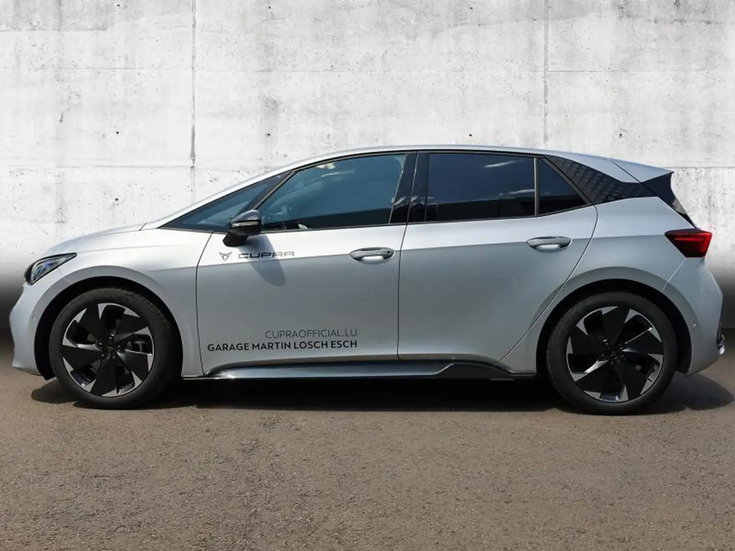 CUPRA Born 58kWh Stříbrná - 2