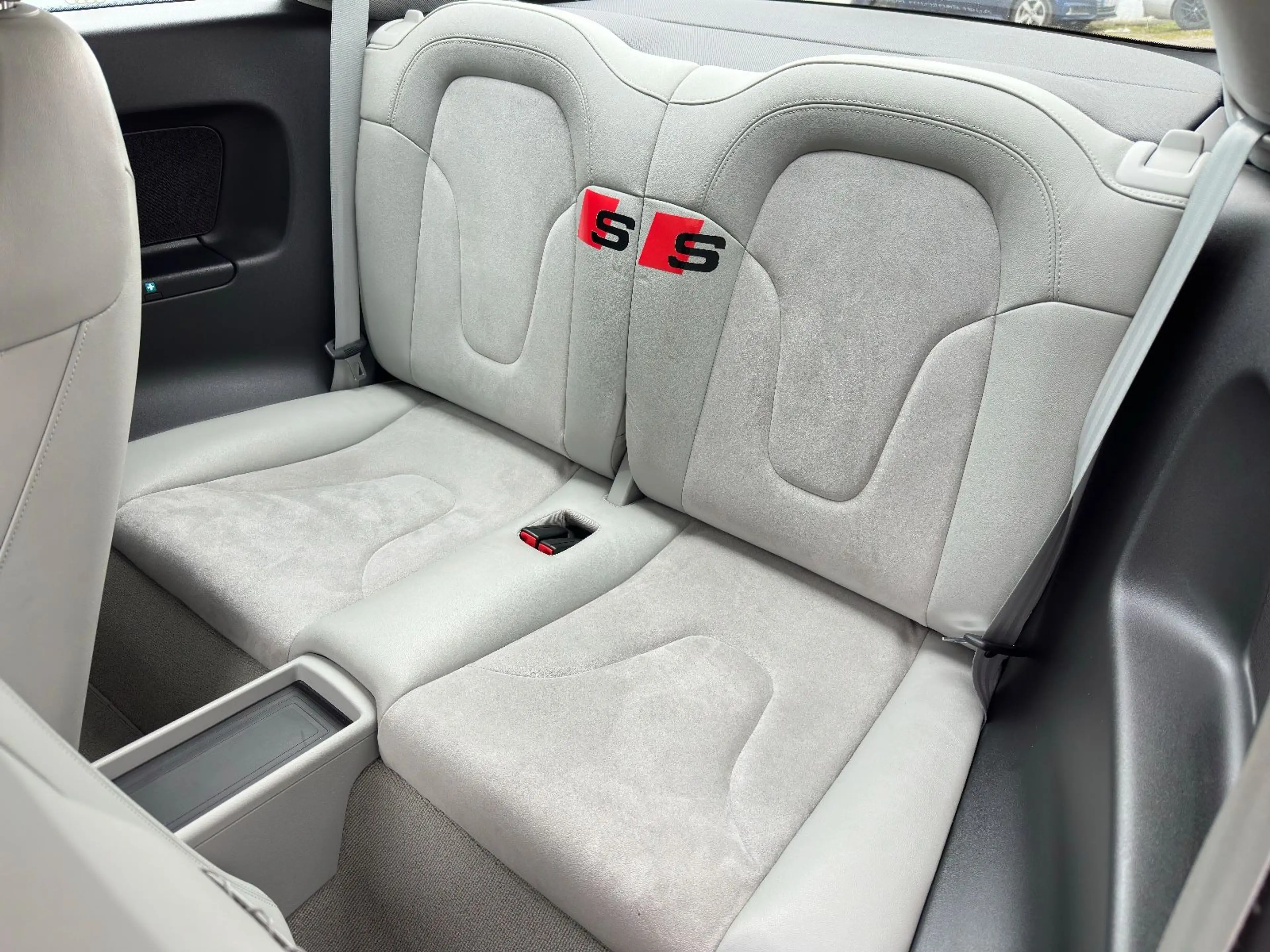 Audi TT Coupe quattro — photo 14