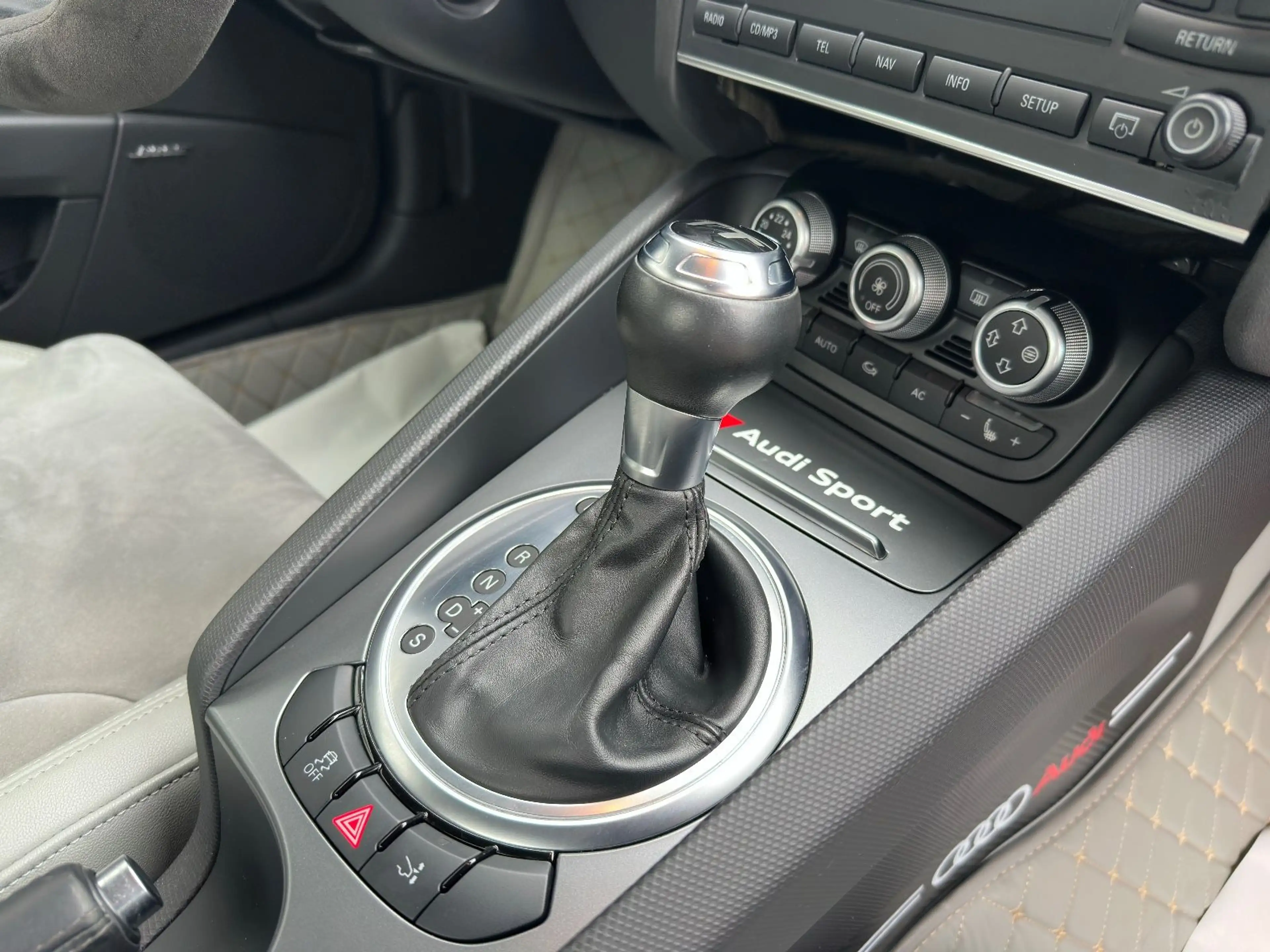 Audi TT Coupe quattro — photo 15