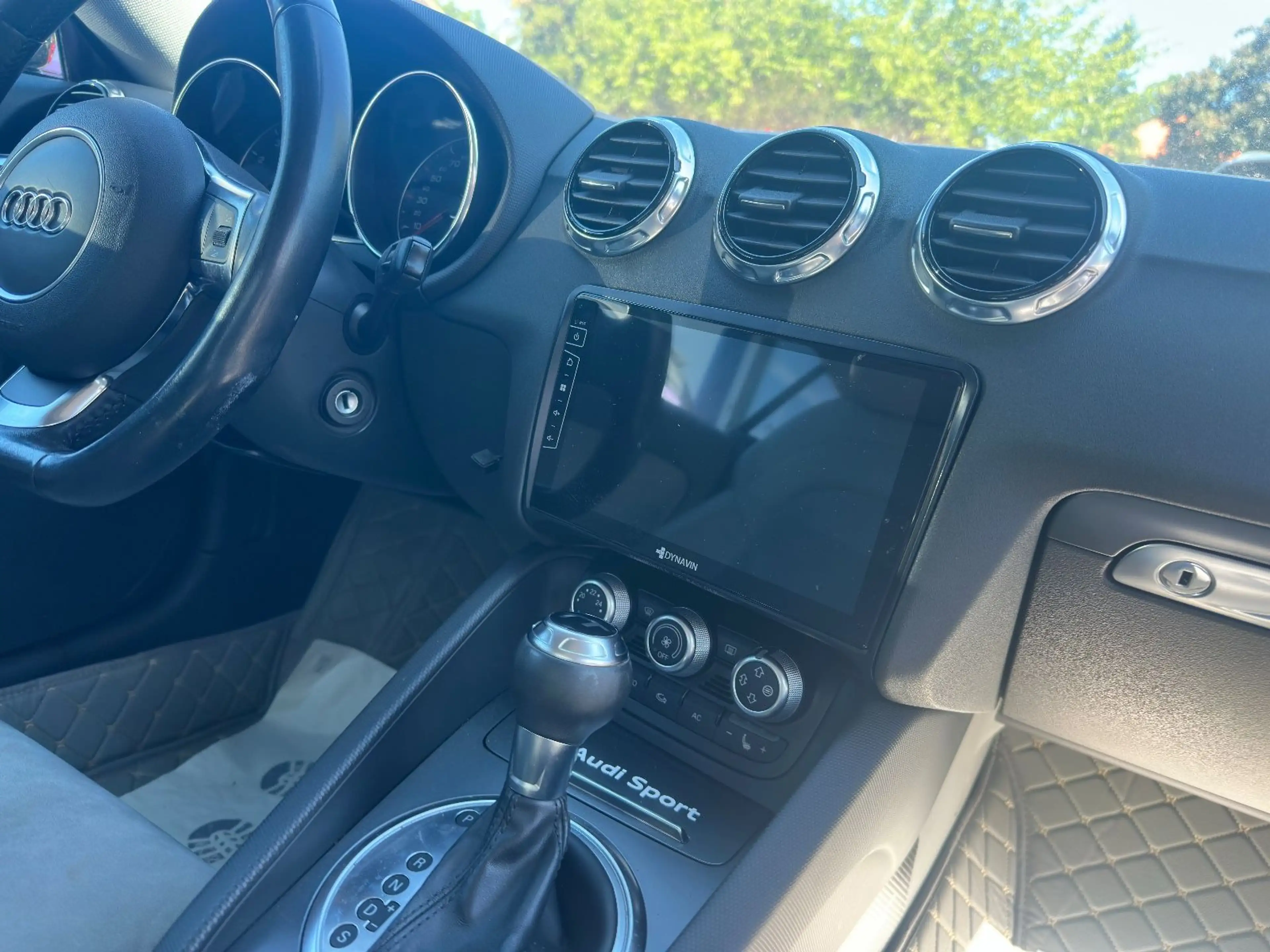 Audi TT Coupe quattro — photo 12