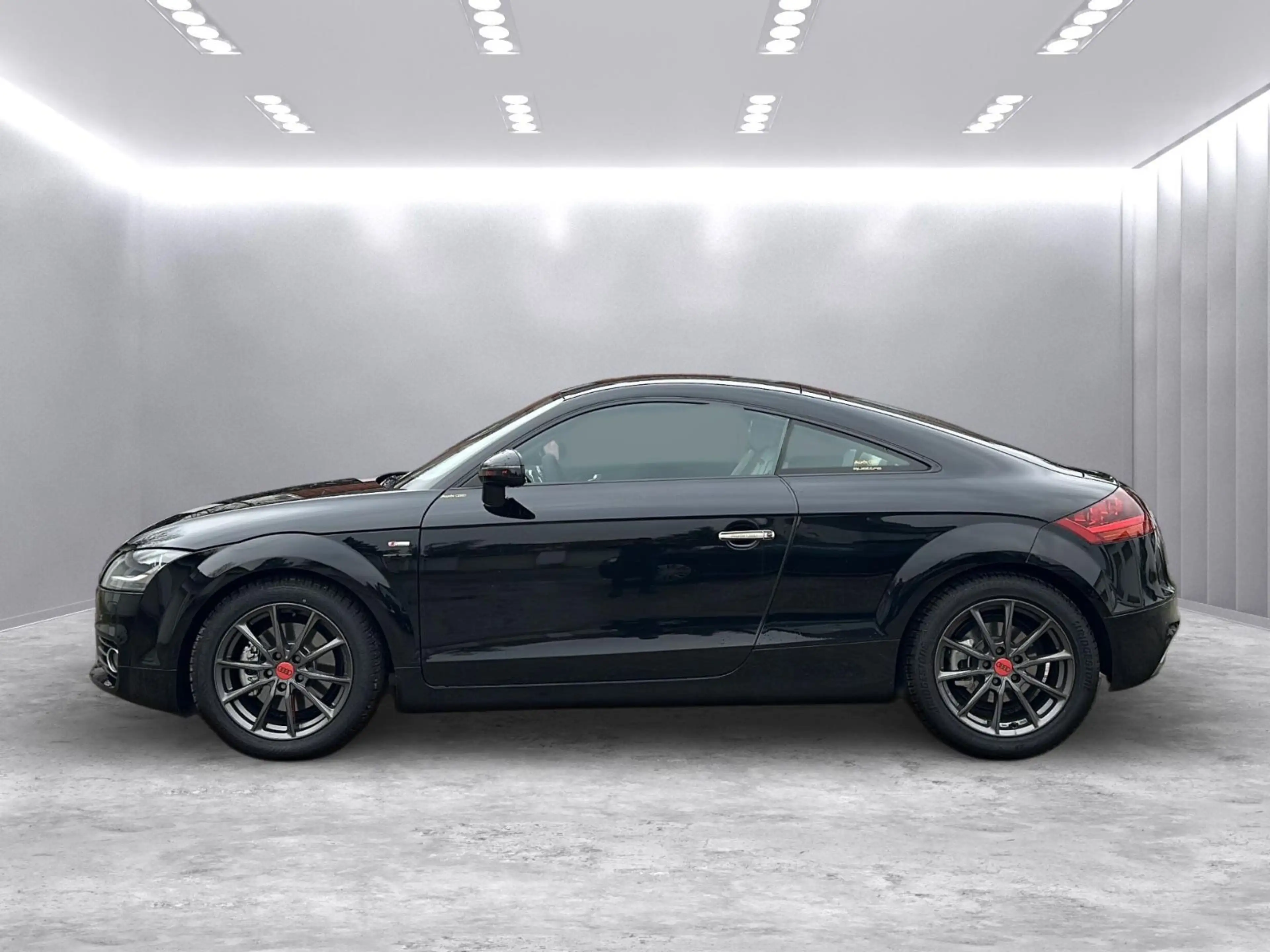 Audi TT Coupe quattro — photo 8