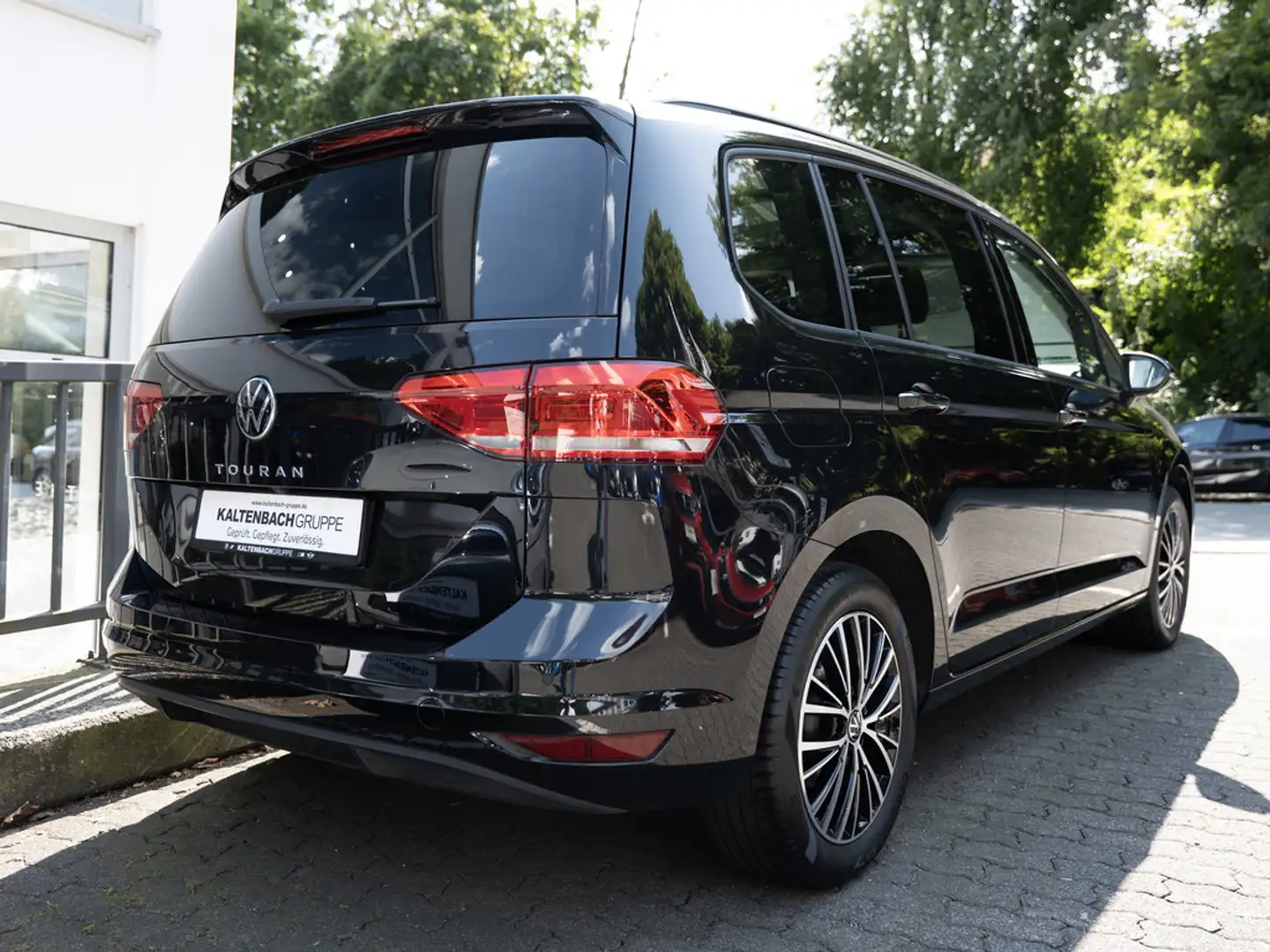 Volkswagen Touran 1.5 TSI Comfortline PANO ACC AHK NAVI Noir - 2