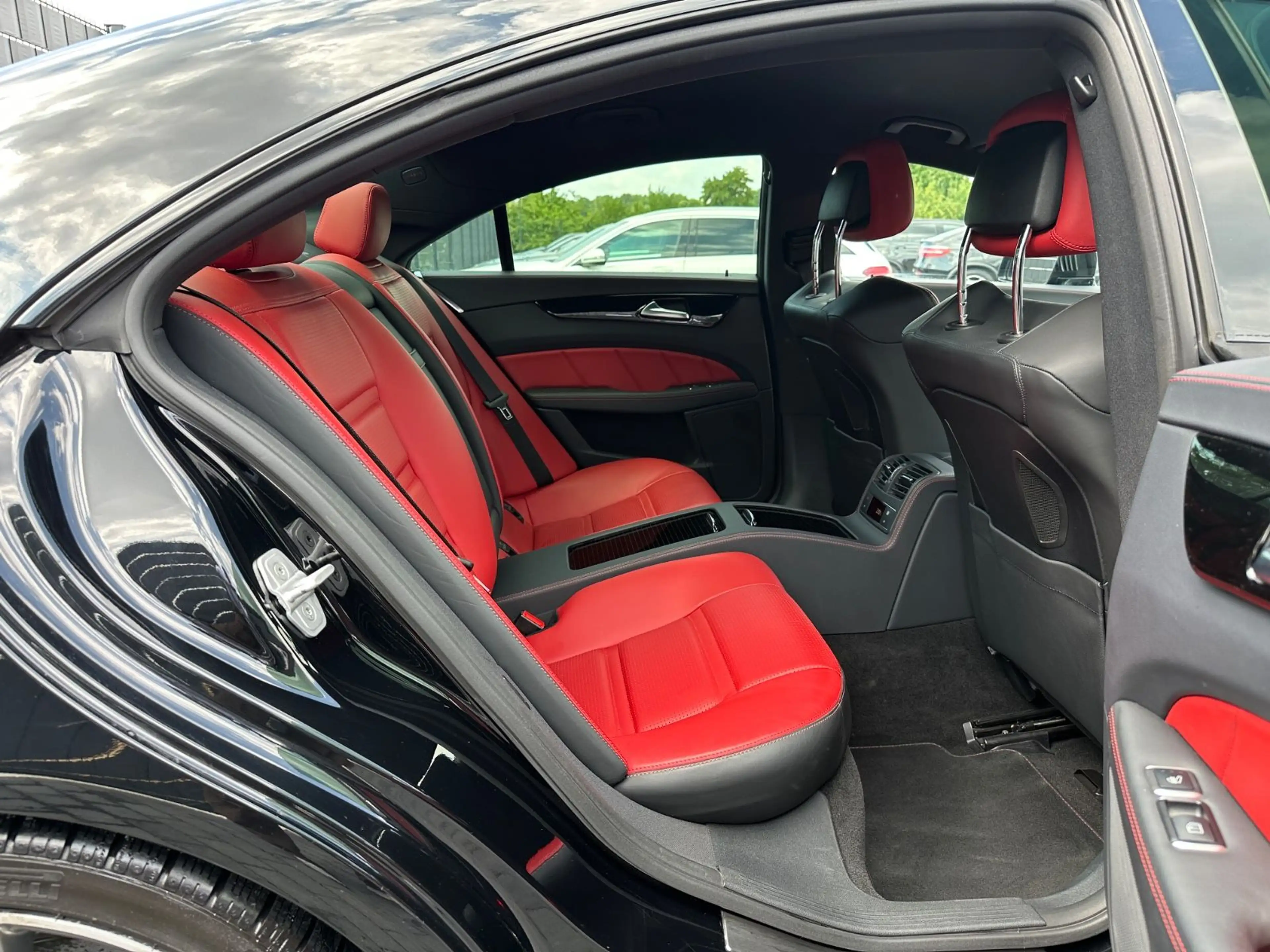 Mercedes-Benz CLS 63 AMG 4M*7G*DESIGNO*360*MEMORY*LED*KEYLESS — photo 14