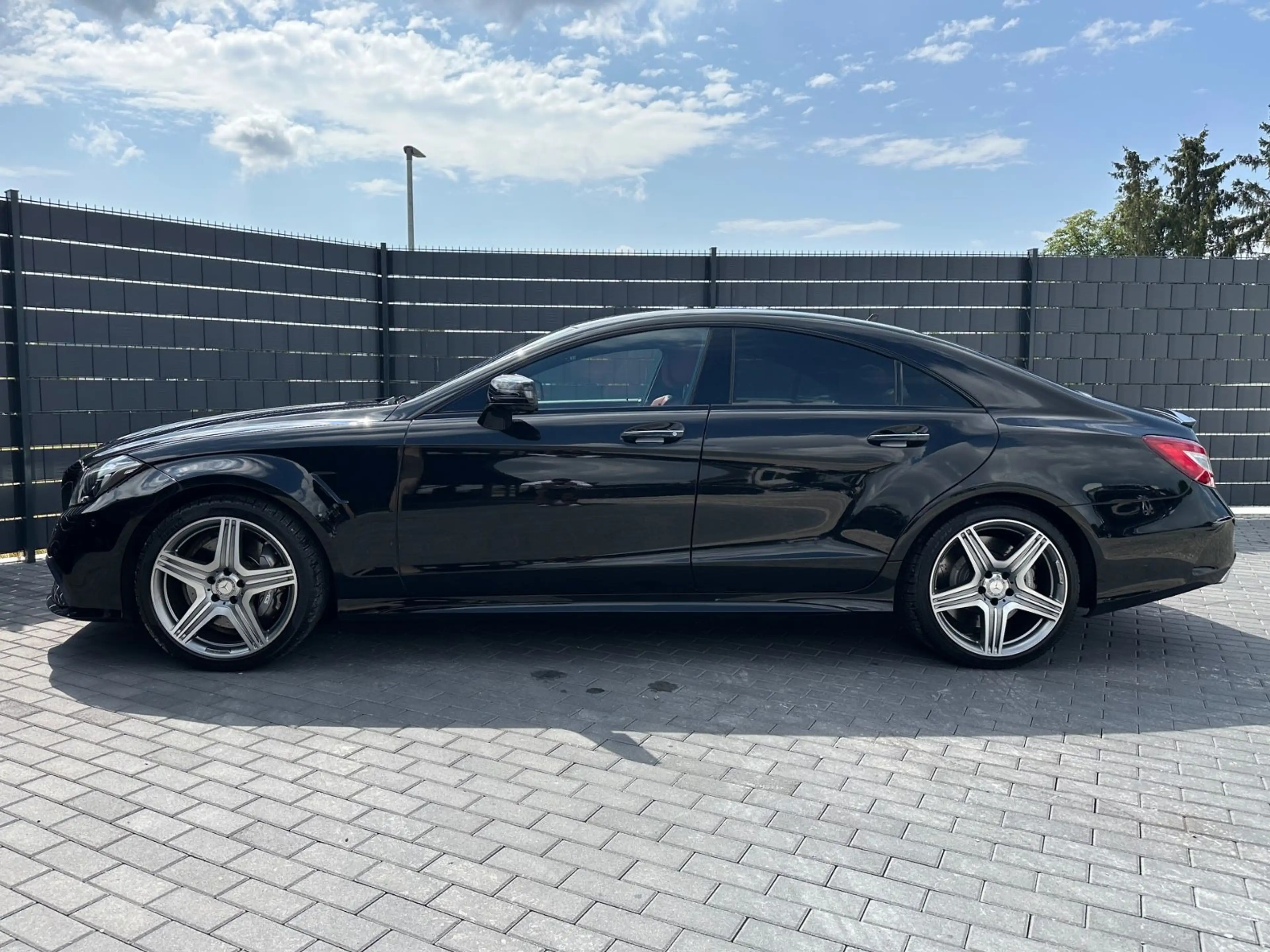 Mercedes-Benz CLS 63 AMG 4M*7G*DESIGNO*360*MEMORY*LED*KEYLESS — photo 9