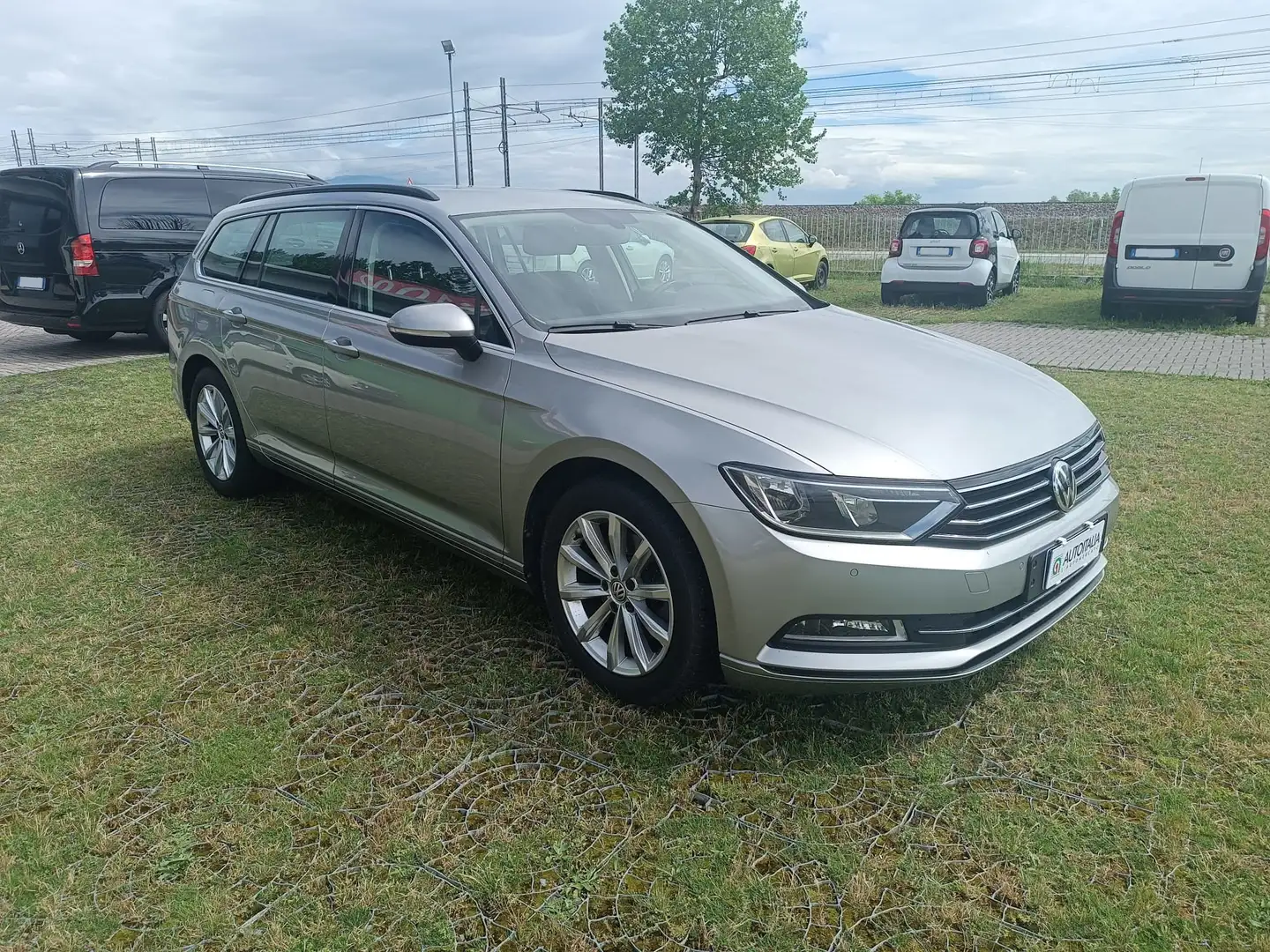 Volkswagen Passat Variant Passat Variant 2.0 tdi Comfortline 150cv dsg Silber - 2