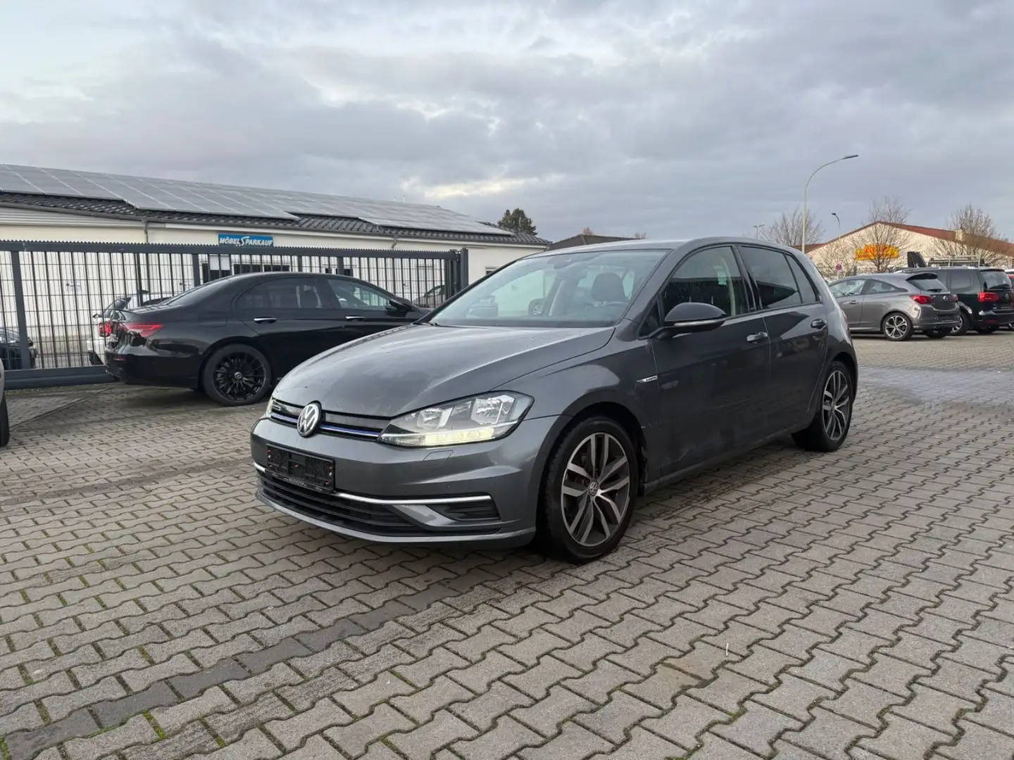 Volkswagen Golf VII Lim. IQ.DRIVE *NAVI*SITZHZ*ACC* Gris - 1