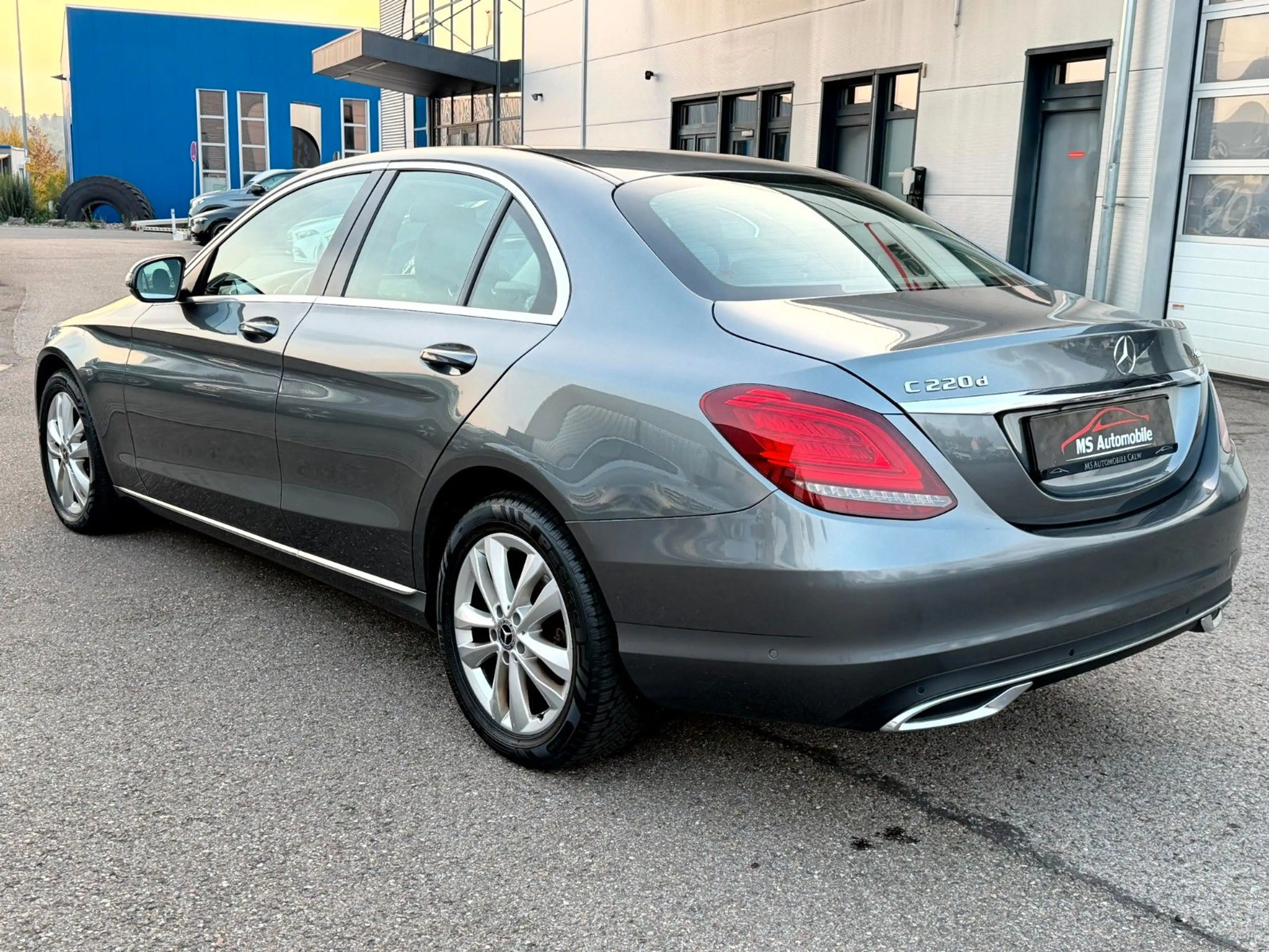 Mercedes-Benz C 220 d 9G 4-Matic Limo Navi_LED_360°_Distronic — photo 7