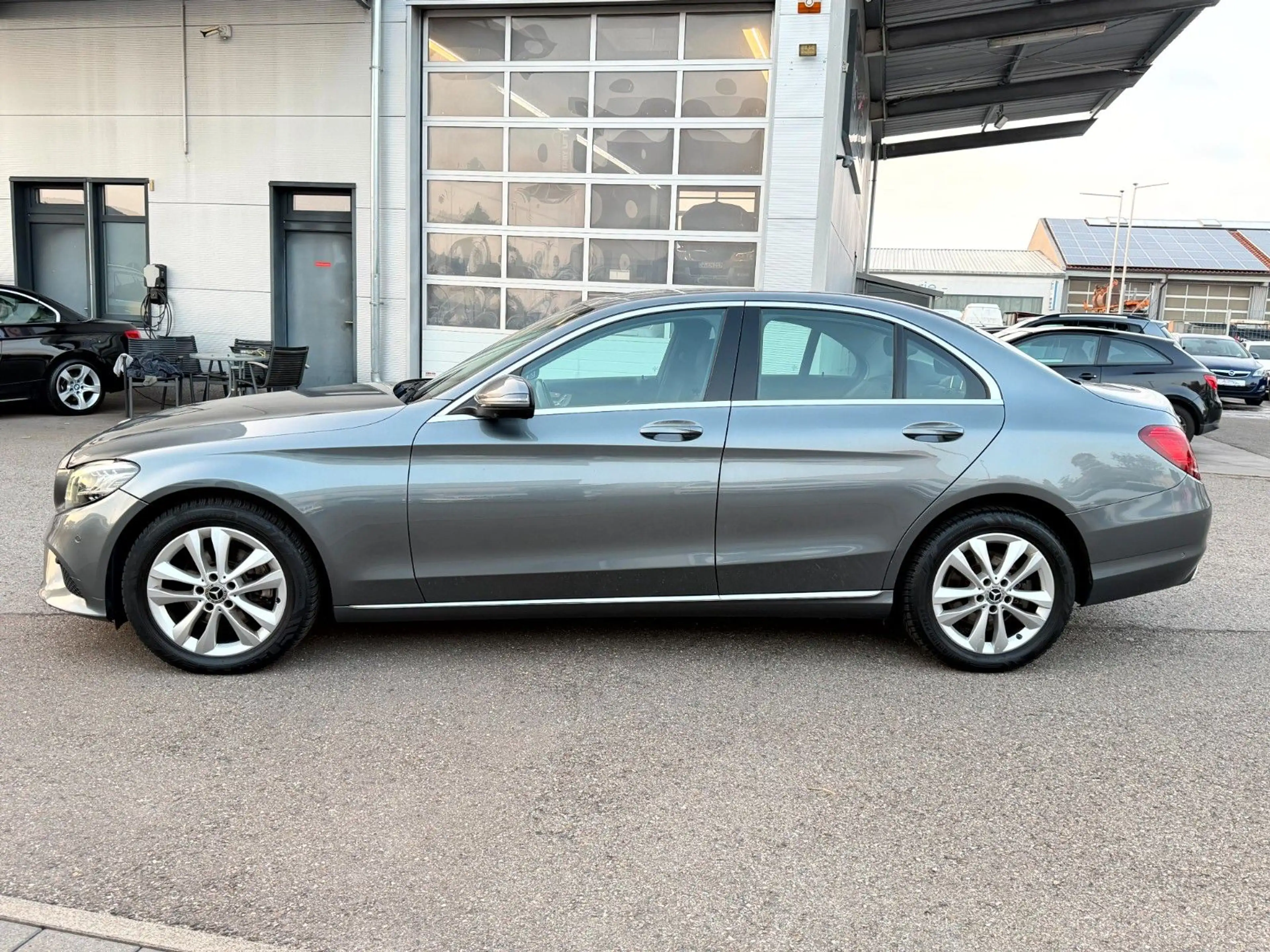 Mercedes-Benz C 220 d 9G 4-Matic Limo Navi_LED_360°_Distronic — photo 8