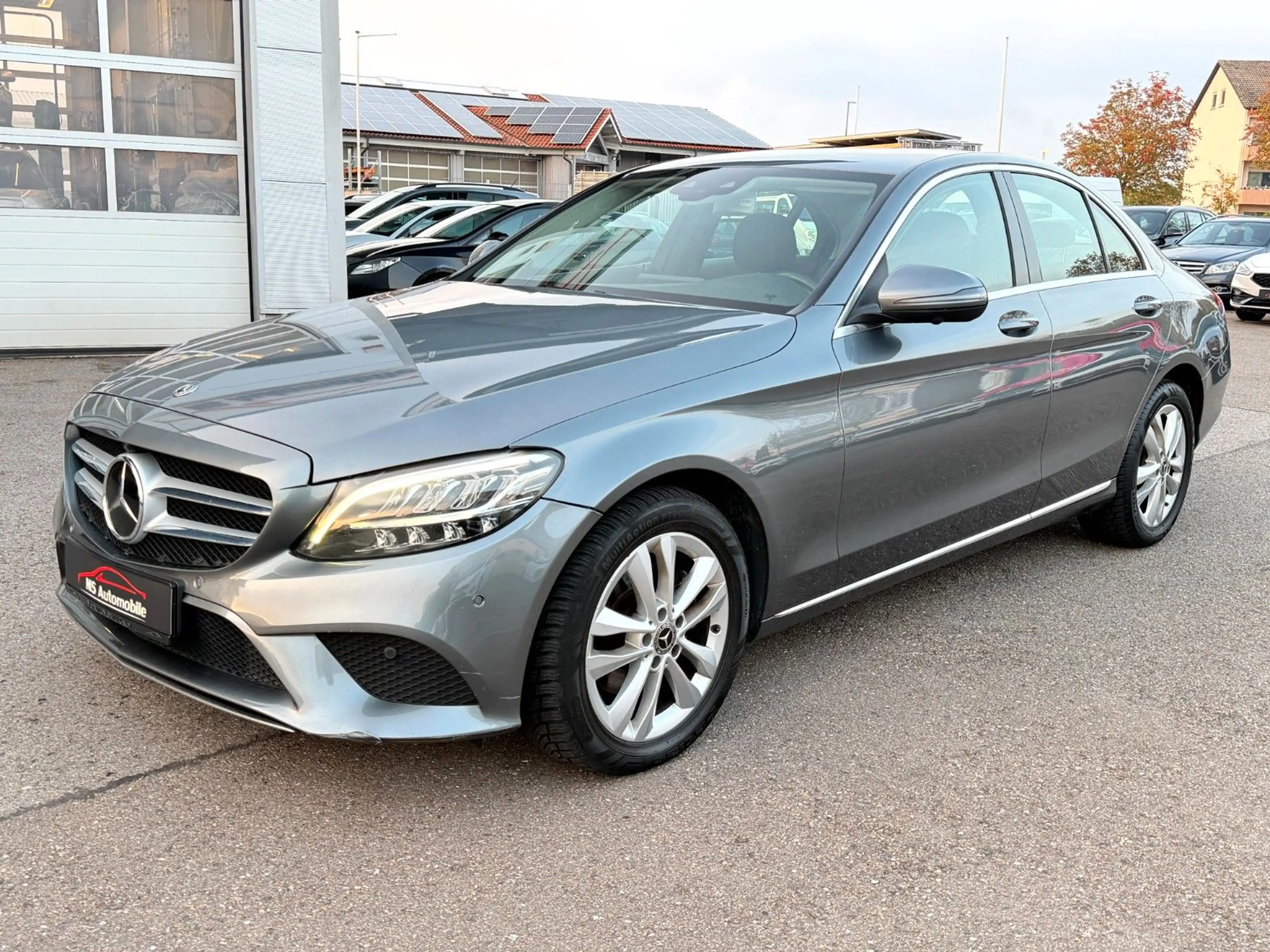 Mercedes-Benz C 220 d 9G 4-Matic Limo Navi_LED_360°_Distronic