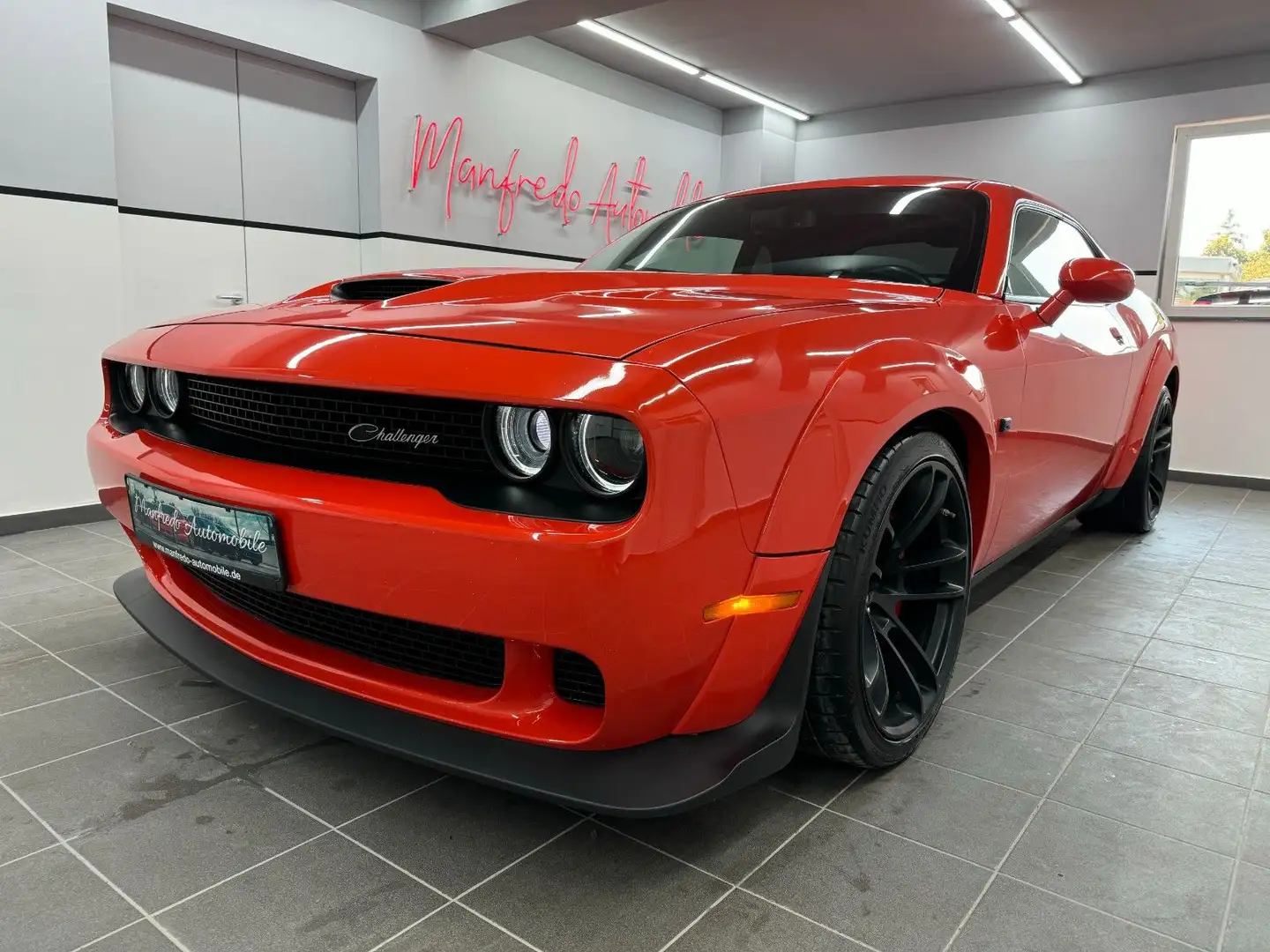 Dodge Challenger 6.4 SRT Scat Pack Orig.Widebody/Bremb Naranja - 1