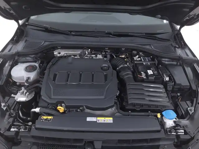Volkswagen Golf view 13