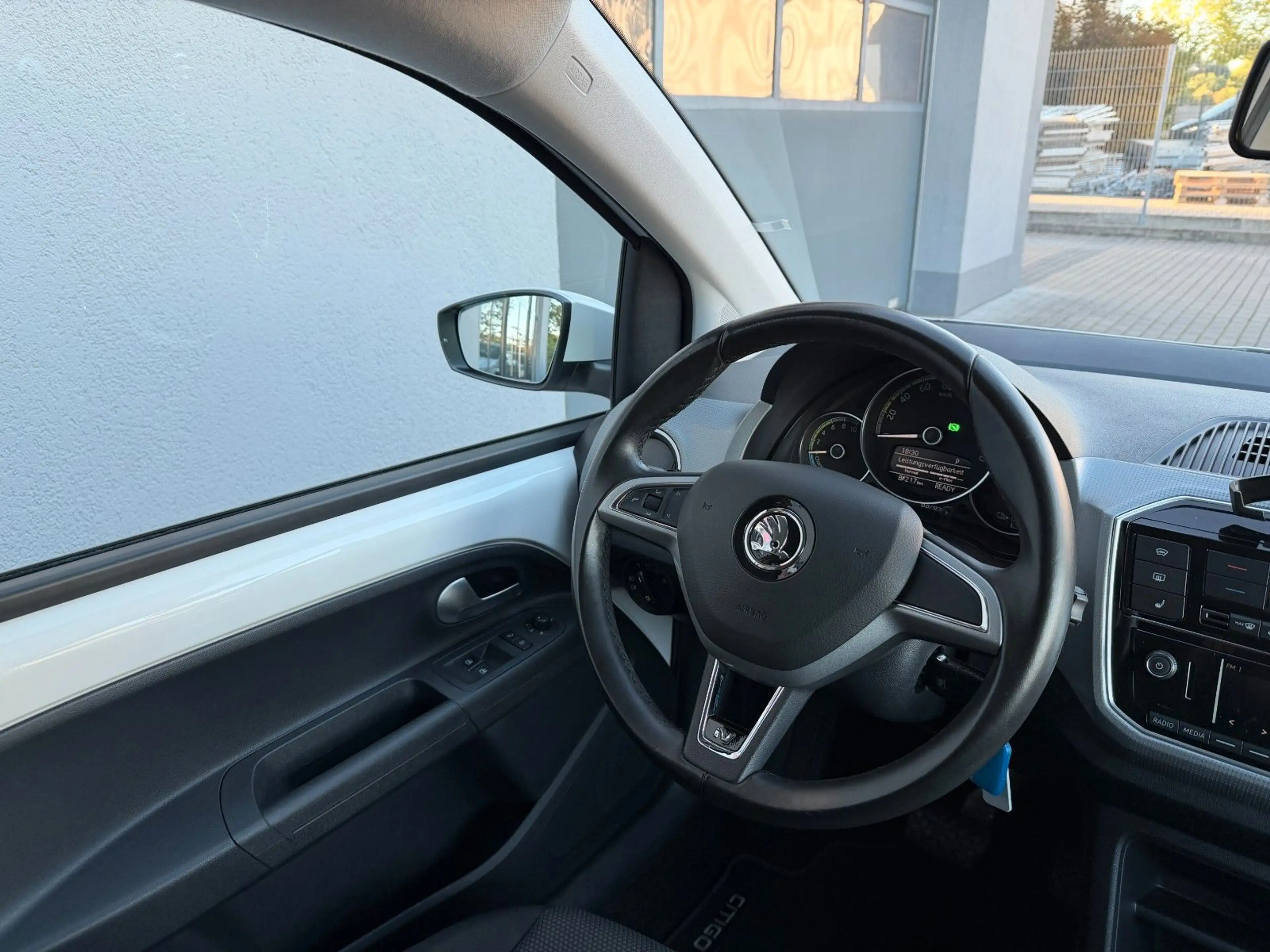 Skoda Citigo e iV Style*Tempomat*Sitzheizung*LED* — photo 14