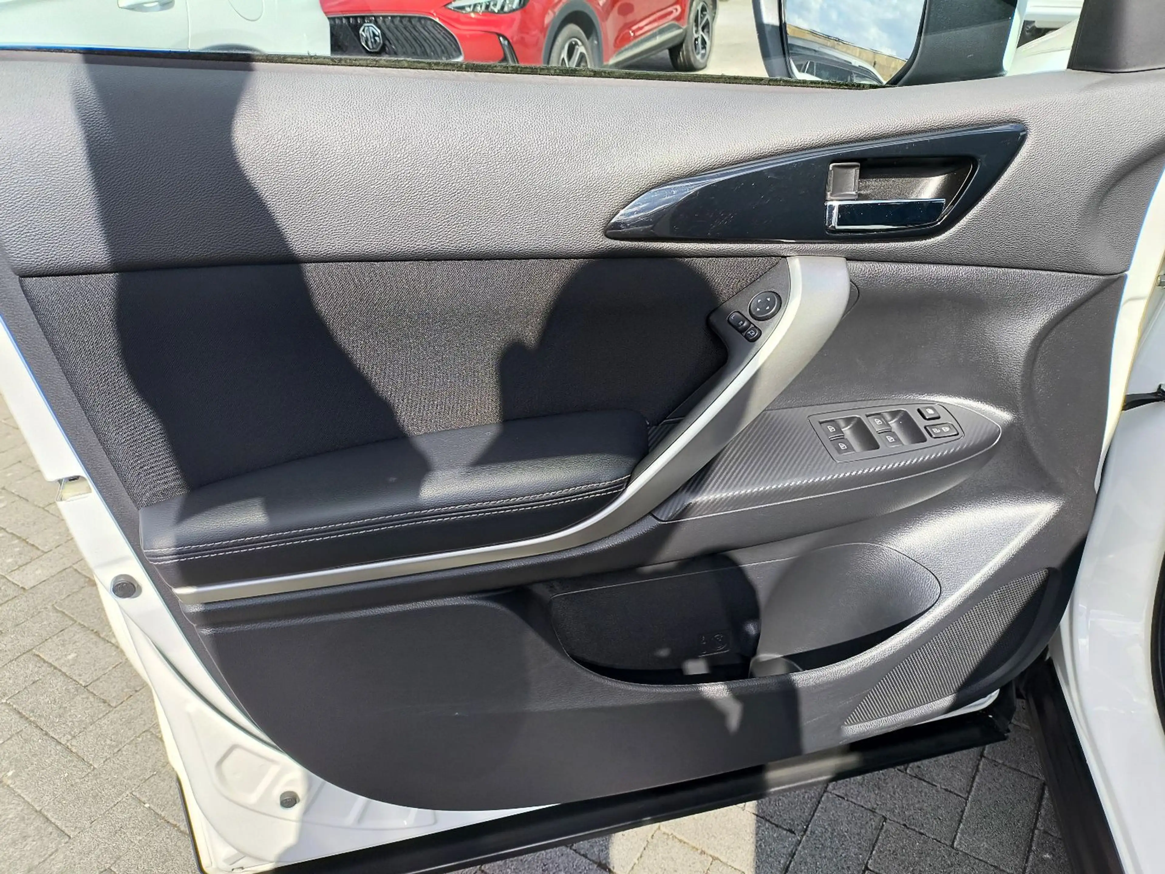 Mitsubishi Eclipse Cross 1 HAND,KLIMA,SITZHEIZUNG,PDC,ALU — photo 12