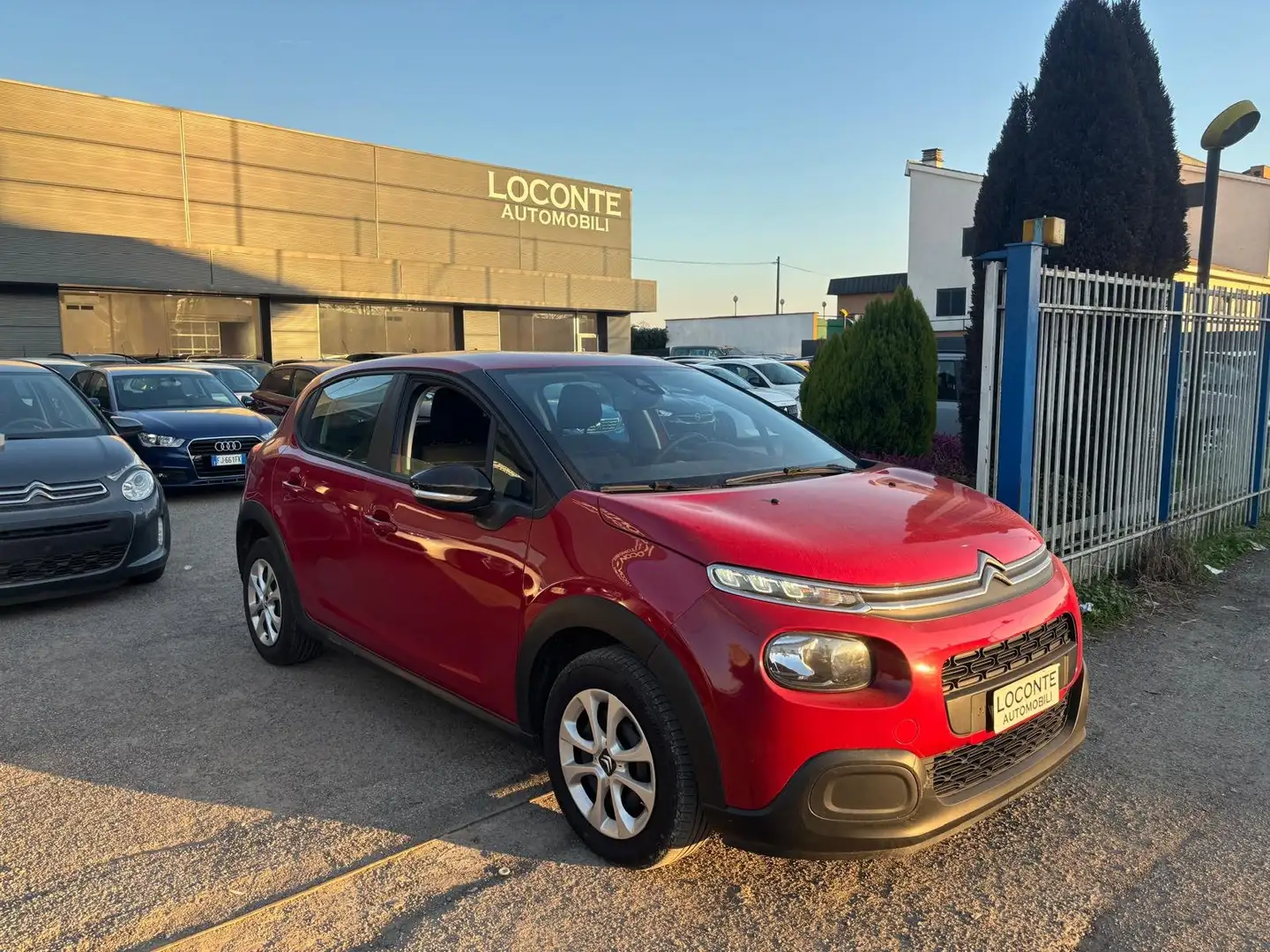 Citroen C3 1.2 puretech Shine s Rosso - 1