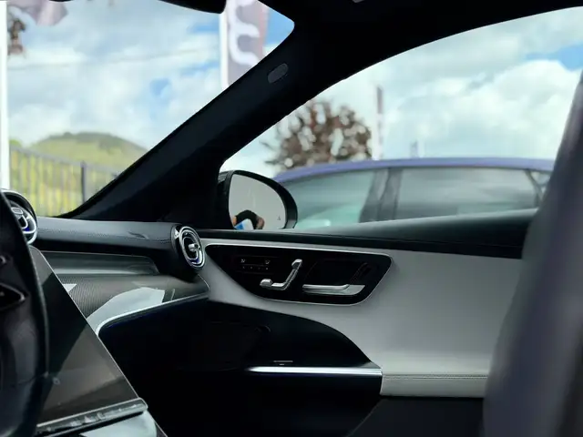 Mercedes-Benz C view 10