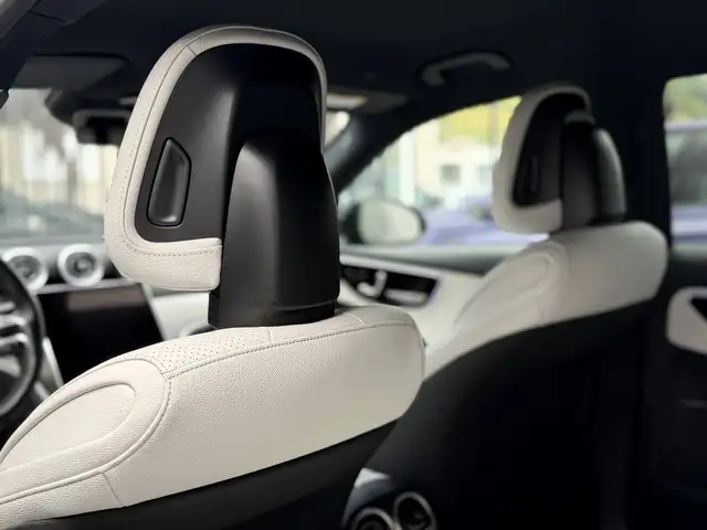 Mercedes-Benz C-Class view 24