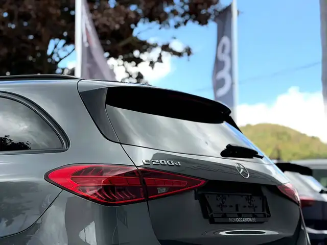 Mercedes-Benz C view 6