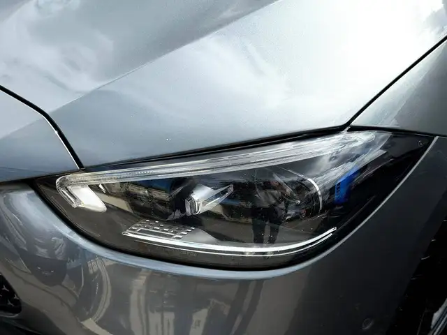 Mercedes-Benz C view 5