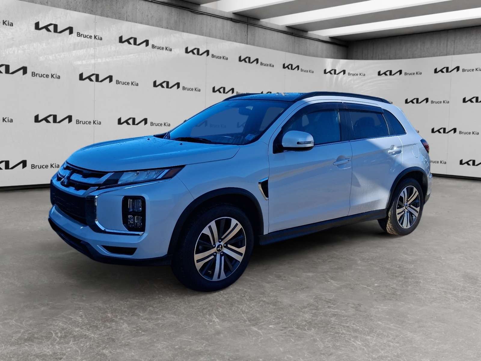 White 2024 Mitsubishi RVR SUV / Crossover  Automatic