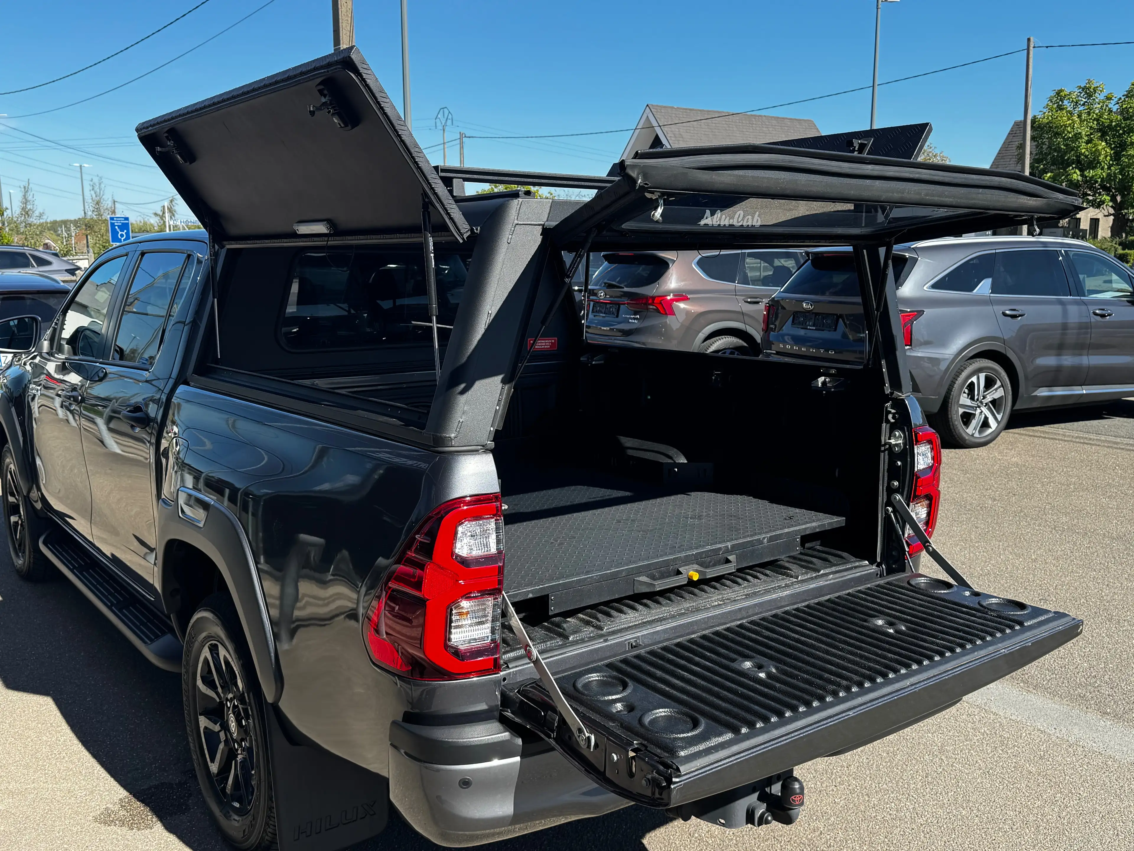 Toyota Hilux 2.8D-4D INVINCIBLE AUTO 4WD 204CV CAMERA 360 1ER PROPRIETAIRE HARDTOP ALUCAB TVA DEDUCTIBLE — photo 11