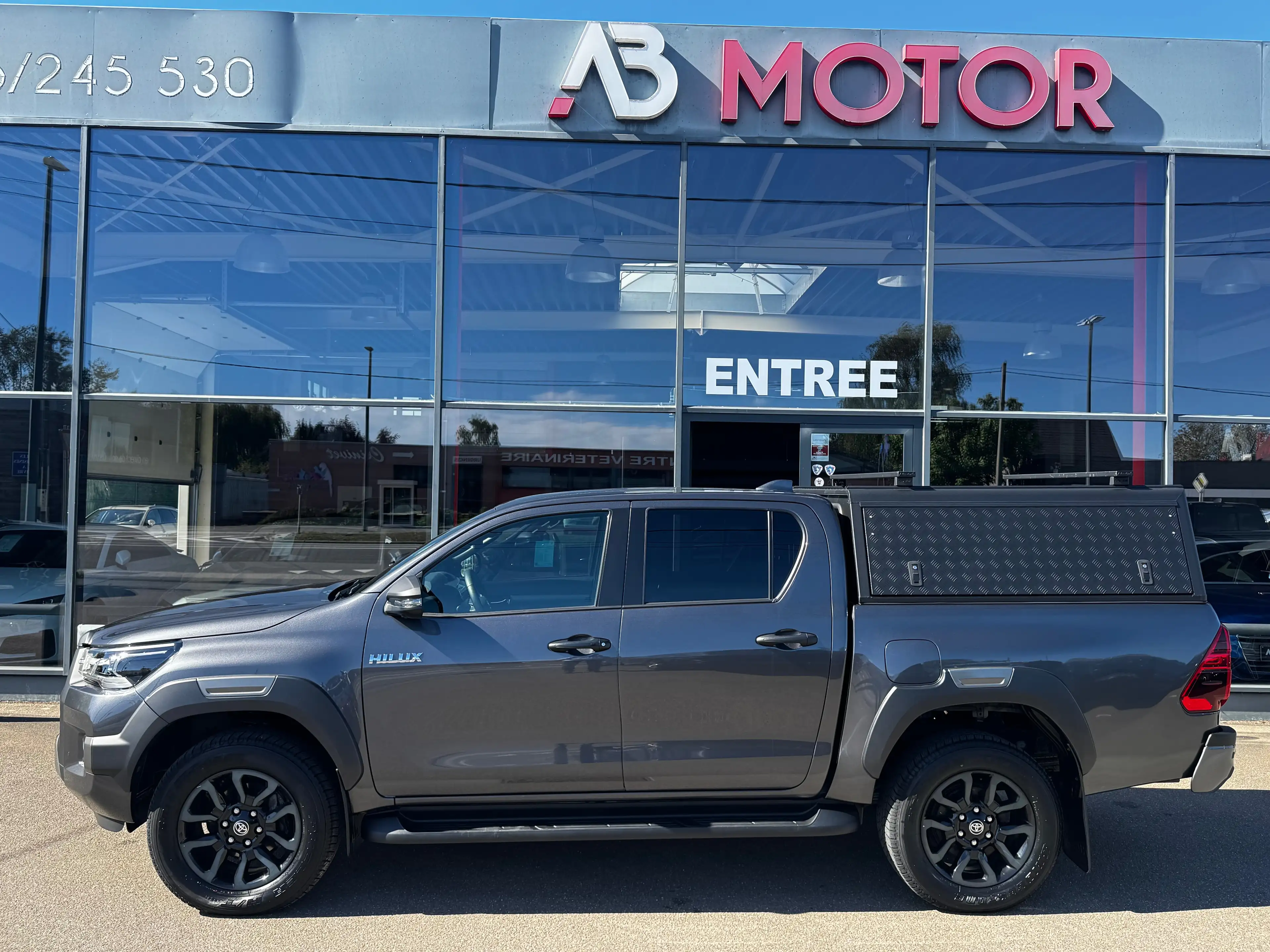 Toyota Hilux 2.8D-4D INVINCIBLE AUTO 4WD 204CV CAMERA 360 1ER PROPRIETAIRE HARDTOP ALUCAB TVA DEDUCTIBLE — photo 6