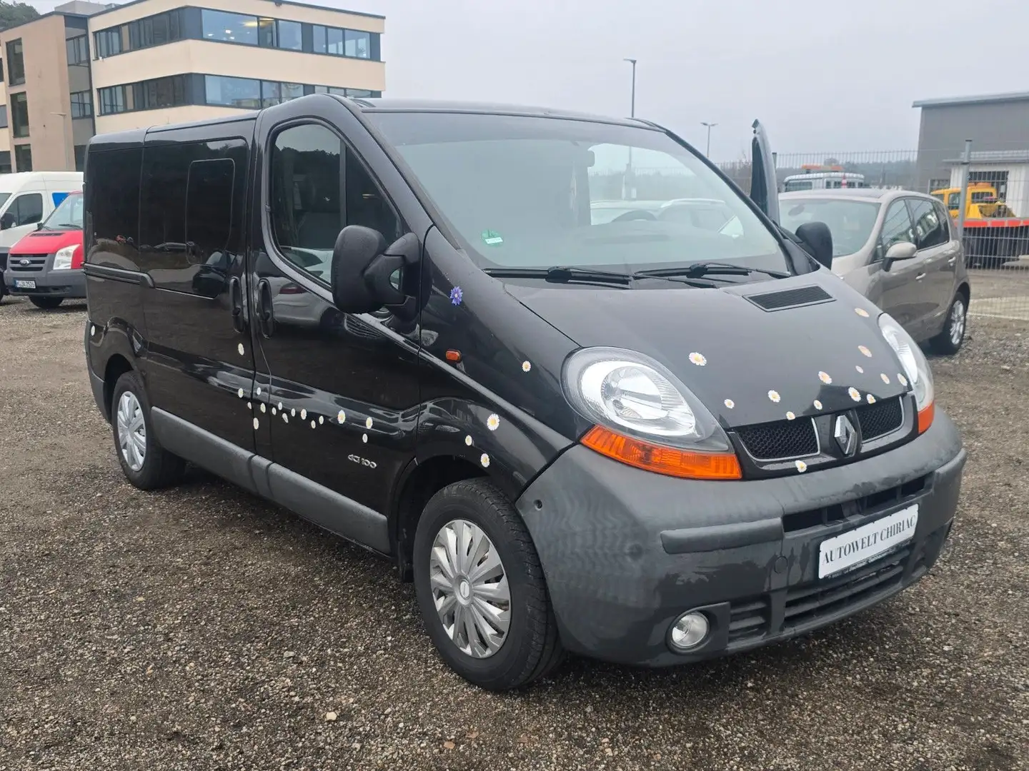 Renault Trafic Combi L1H1 2,9t verglast - 1