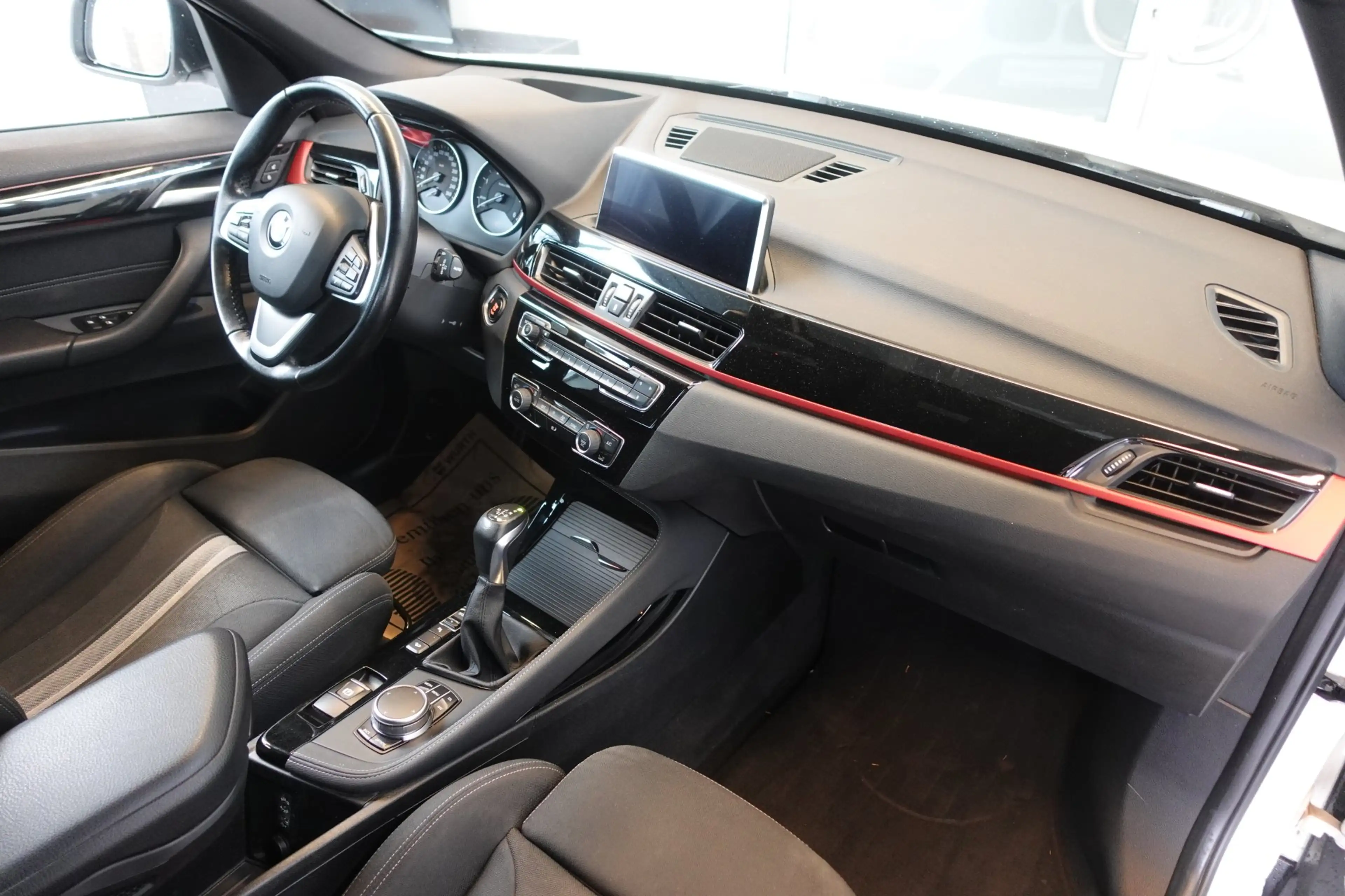 BMW X1 xDrive18d F48 — photo 5