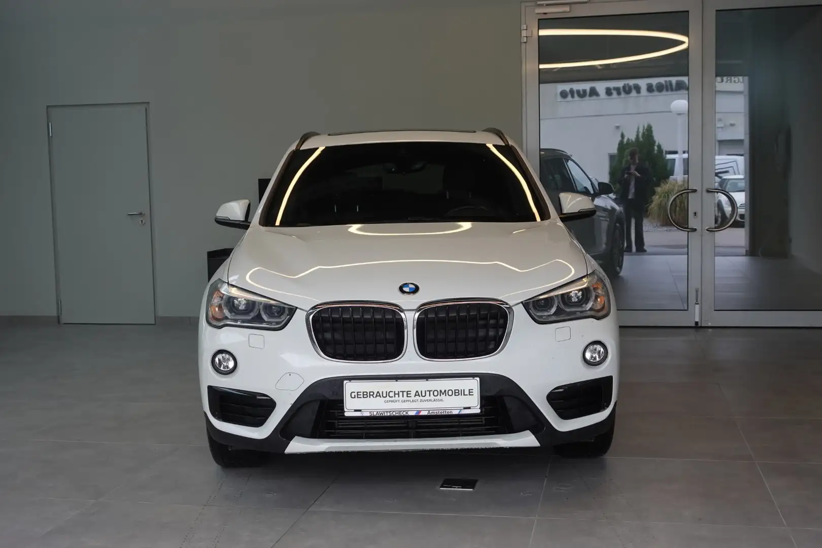 BMW X1 xDrive18d F48 Weiß - 2