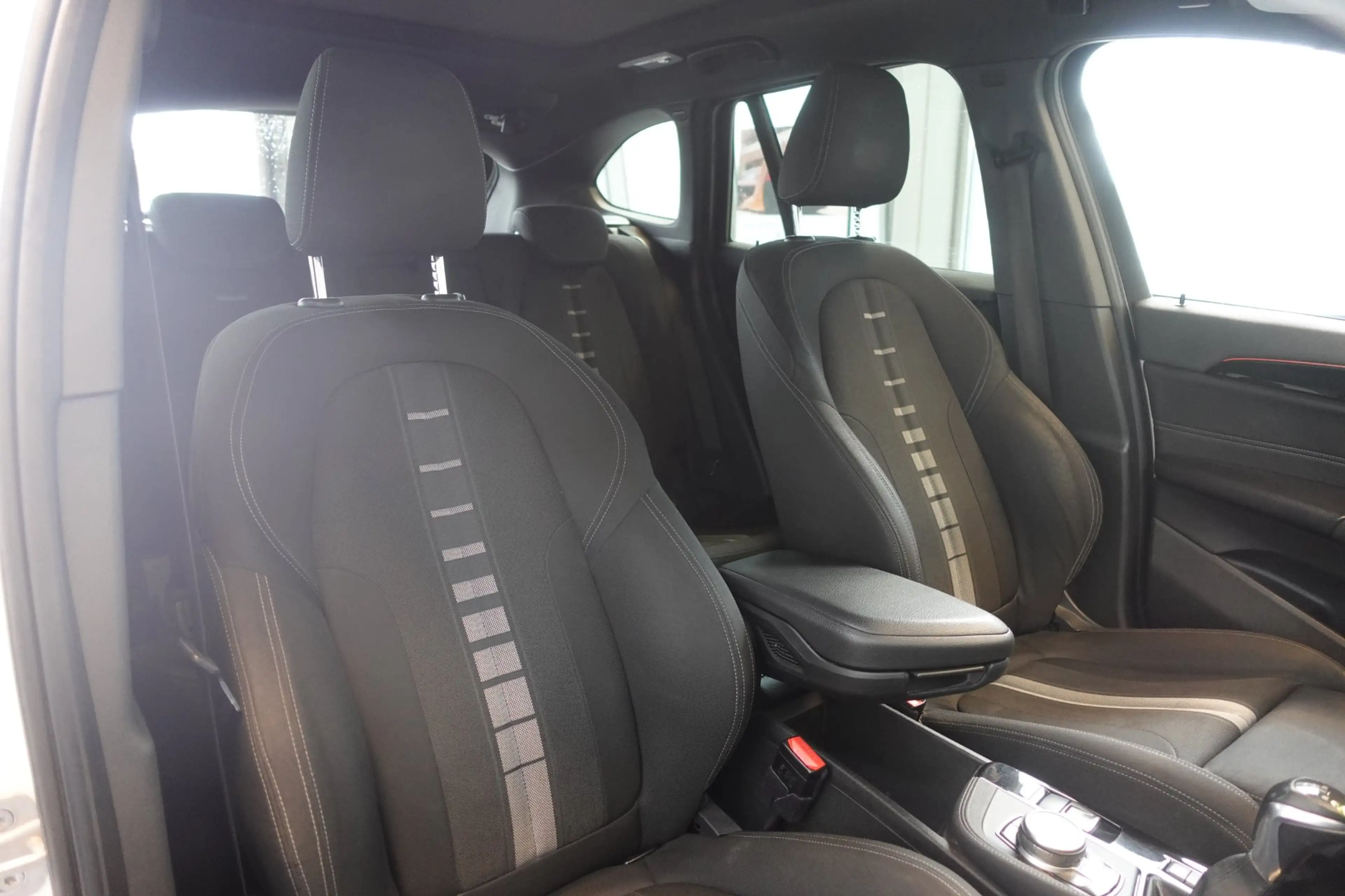 BMW X1 xDrive18d F48 — photo 6