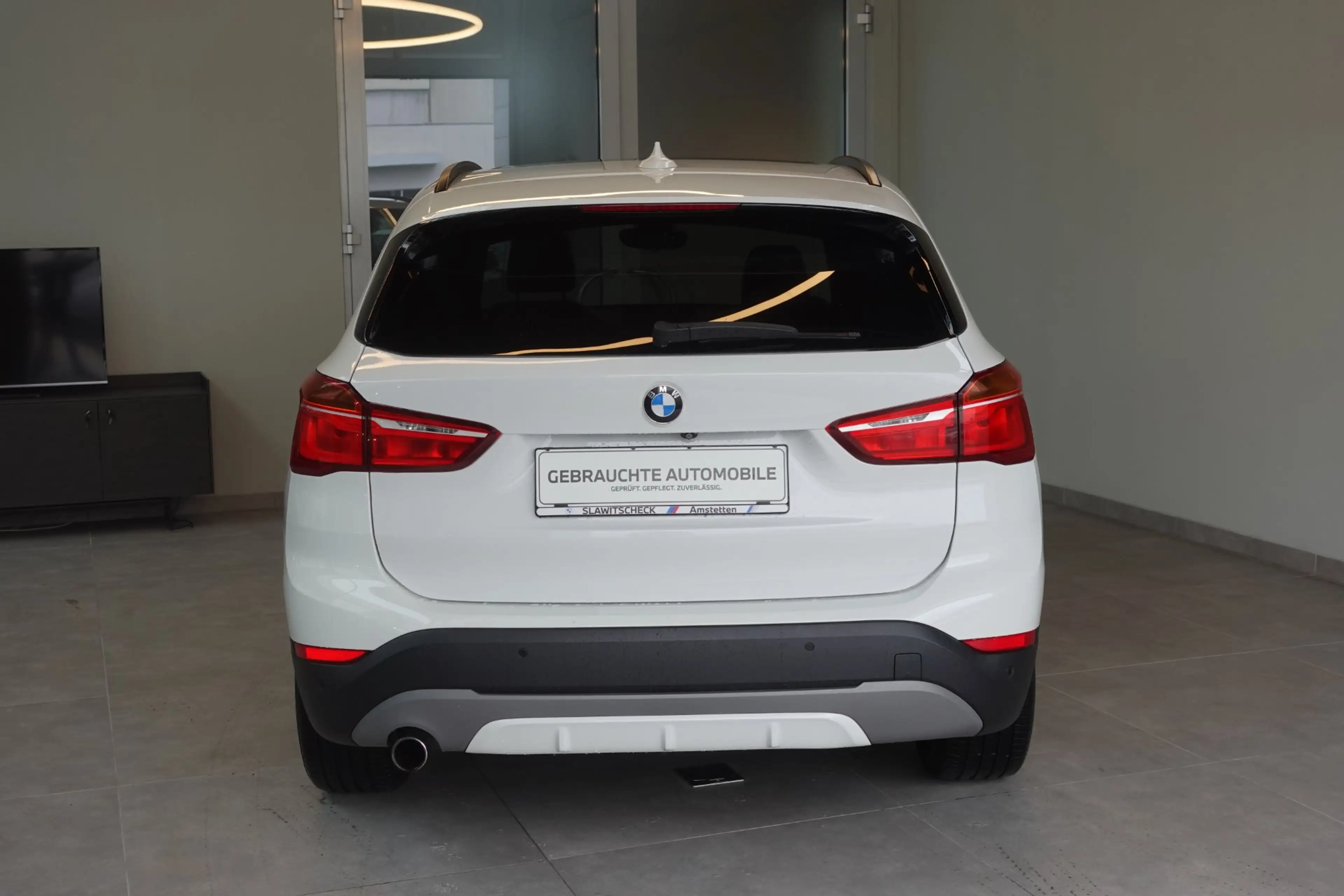 BMW X1 xDrive18d F48 — photo 4