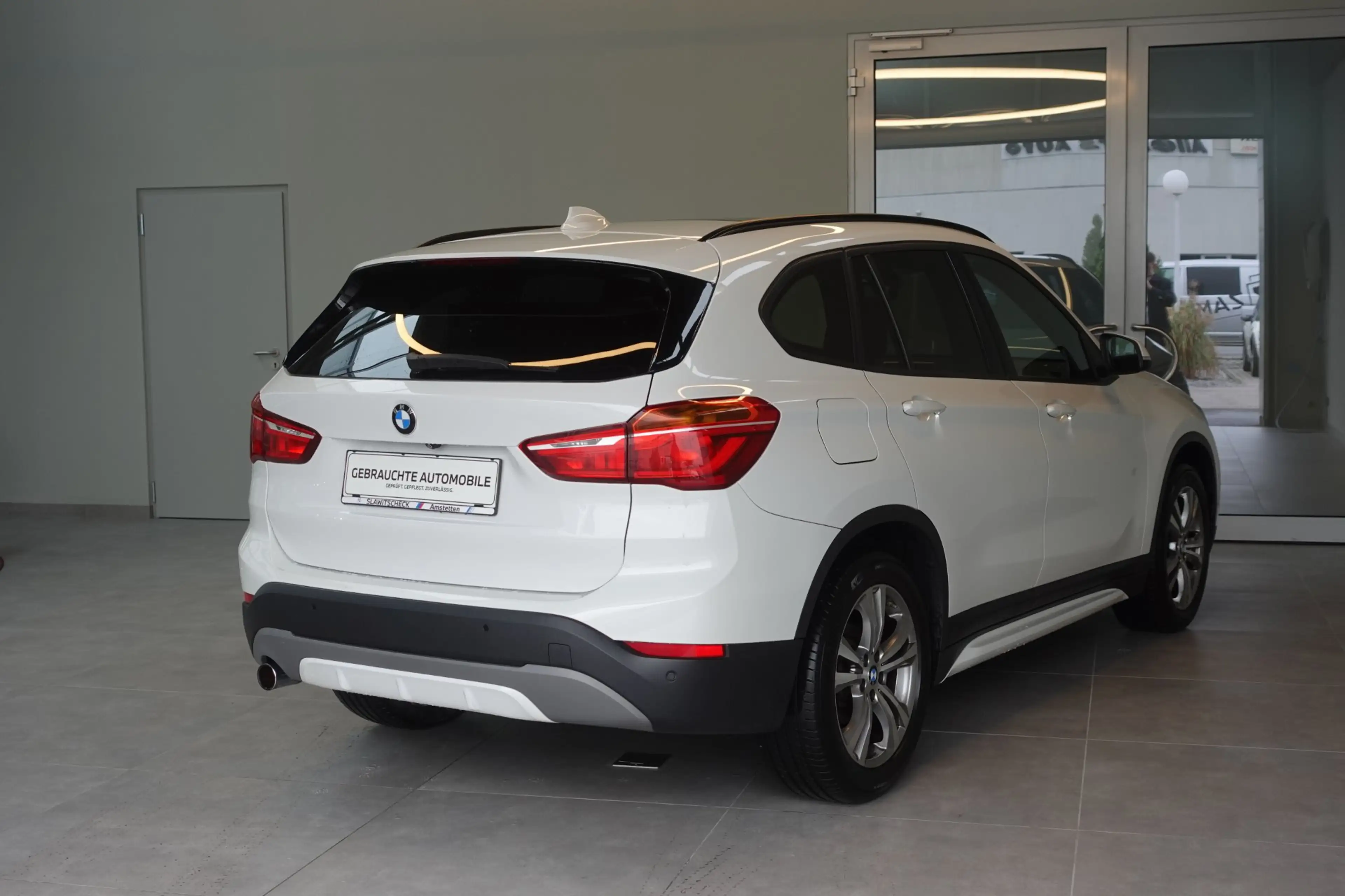 BMW X1 xDrive18d F48 — photo 3