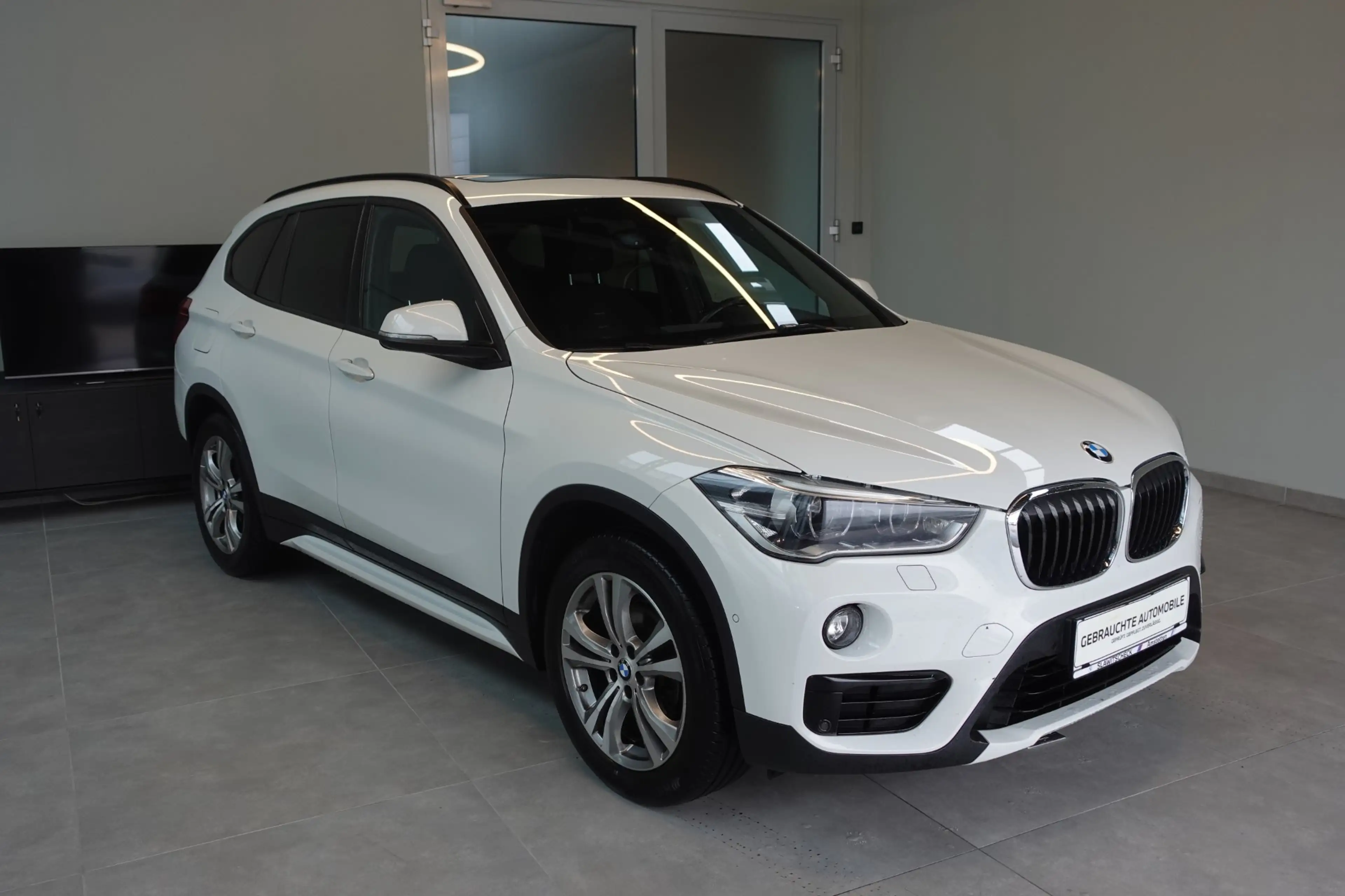 BMW X1 xDrive18d F48