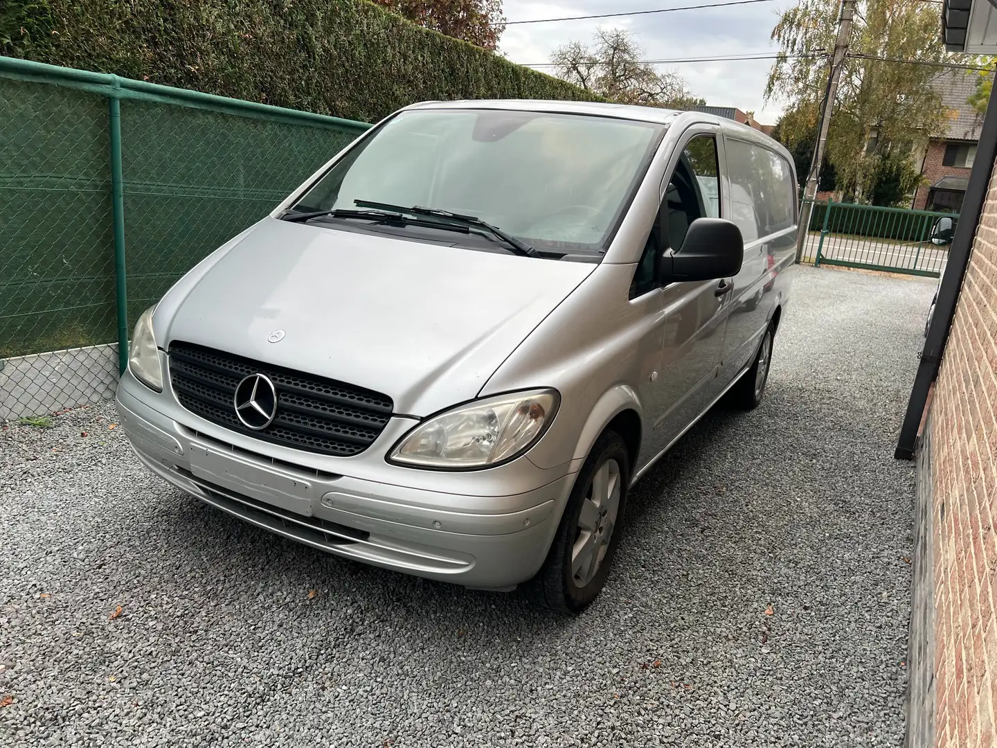 Mercedes-Benz vito 3.0 v6 automaat long Zilver - 1