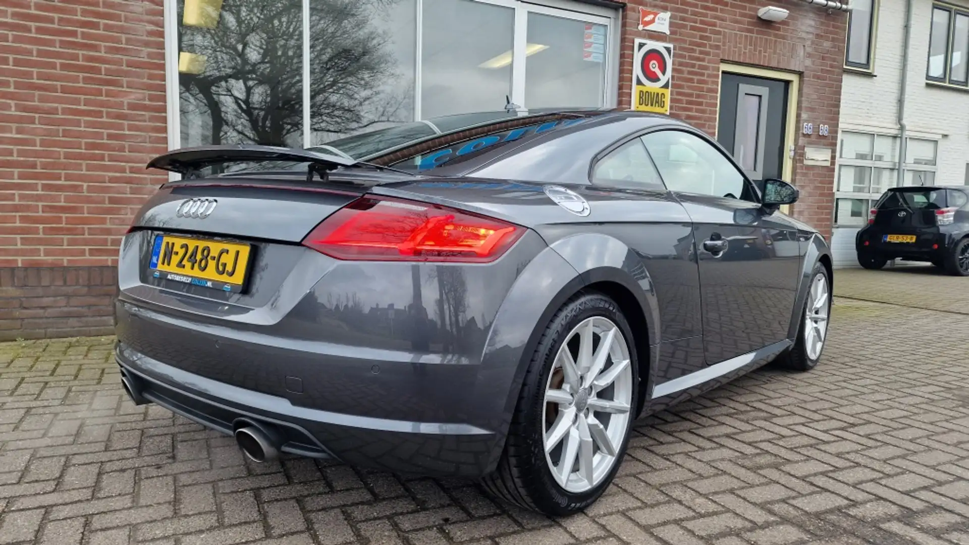Audi TT 1.8 TFSI Pro S Line, Navigatie, Stoelverwarming Gris - 2