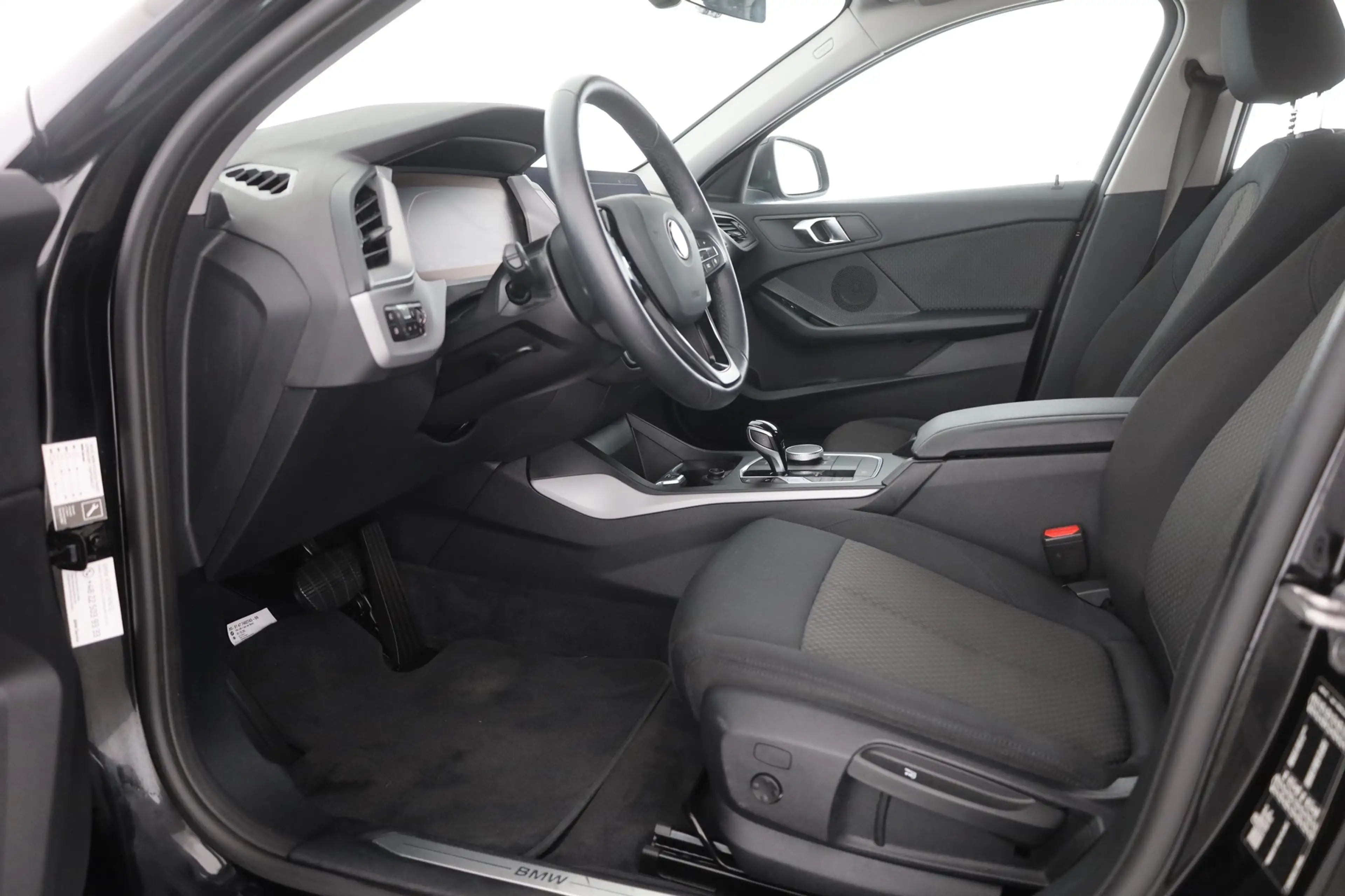 BMW 118 118i Advantage Aut. LED Navi Sitzheizung — photo 22
