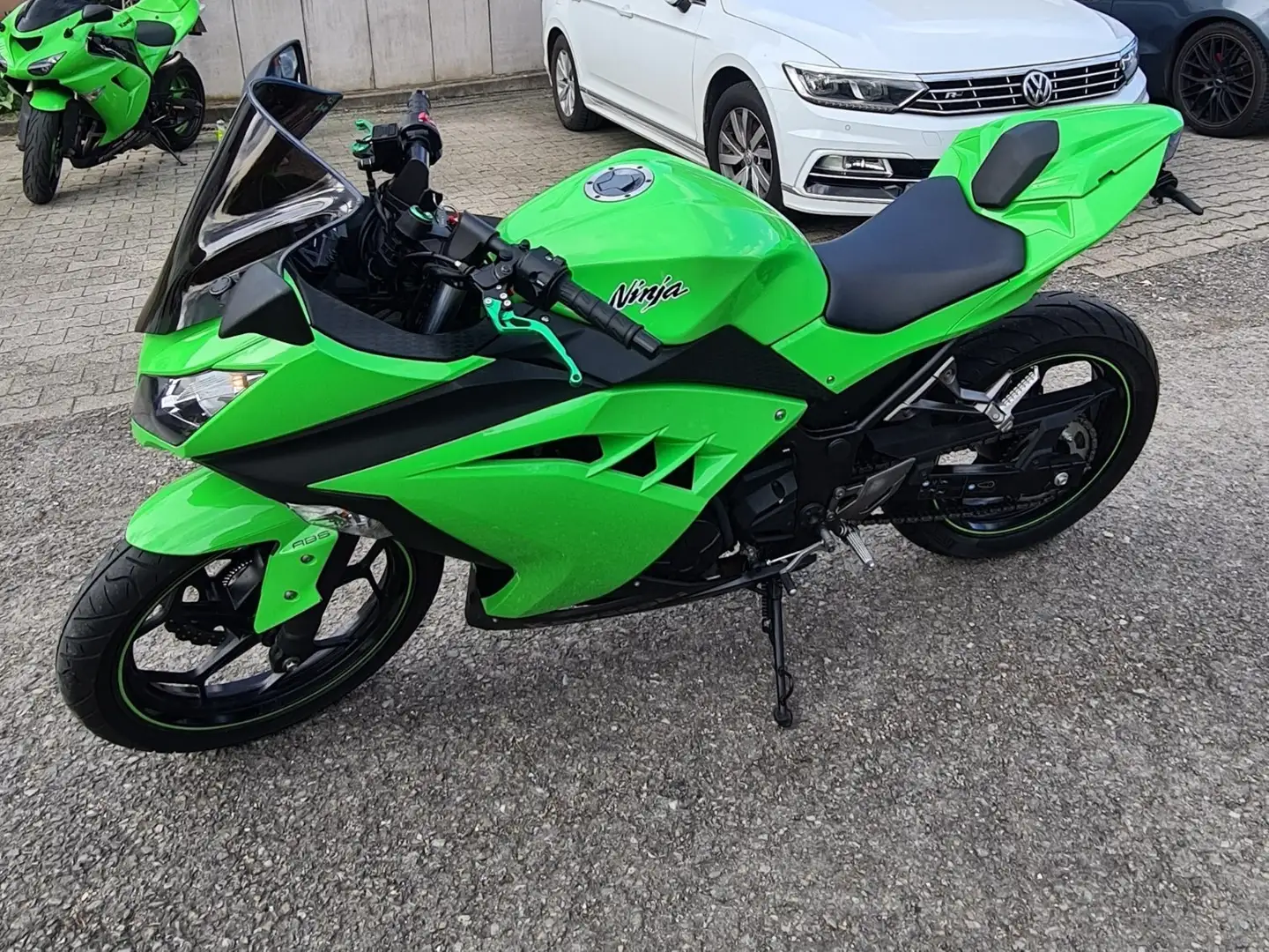 Kawasaki Ninja 300 ABS zelena - 1