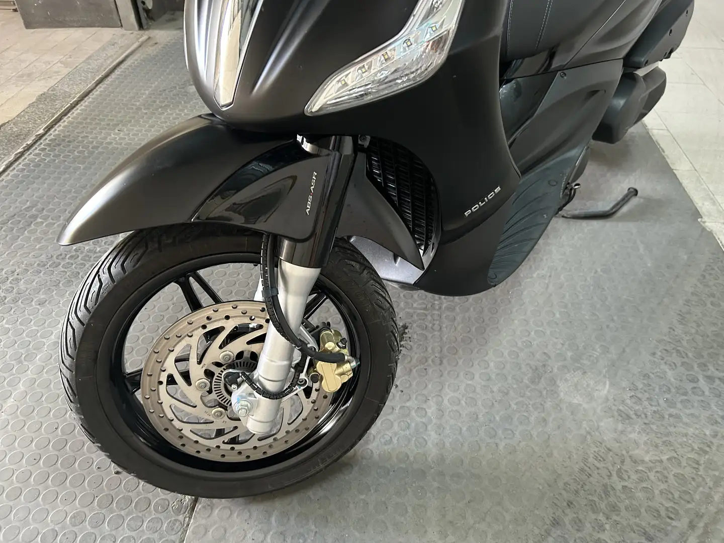 Piaggio Beverly 350 police - 1