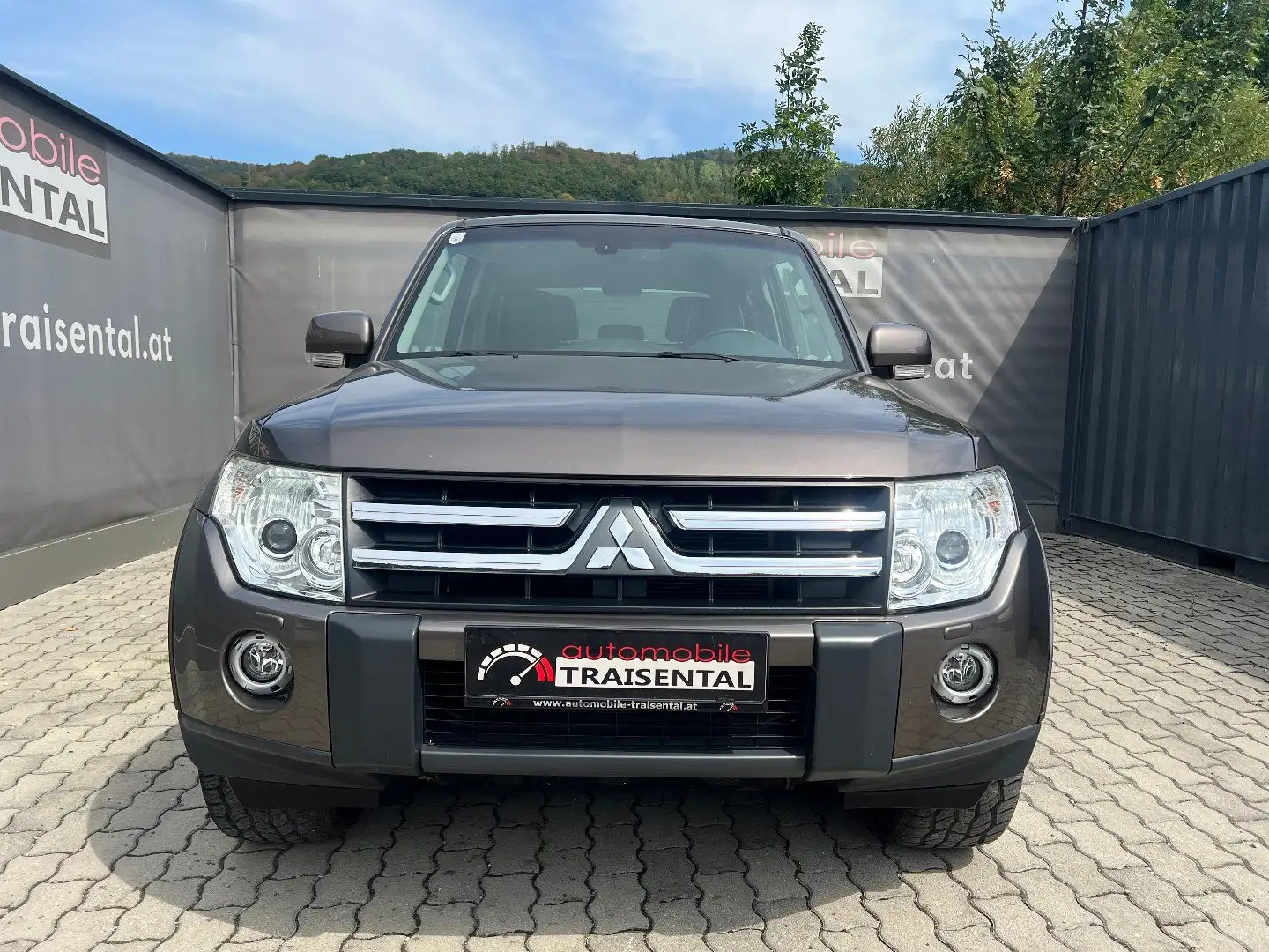 Mitsubishi Pajero 3.2 DI-D Invite Wenig Kilometer Braun - 2