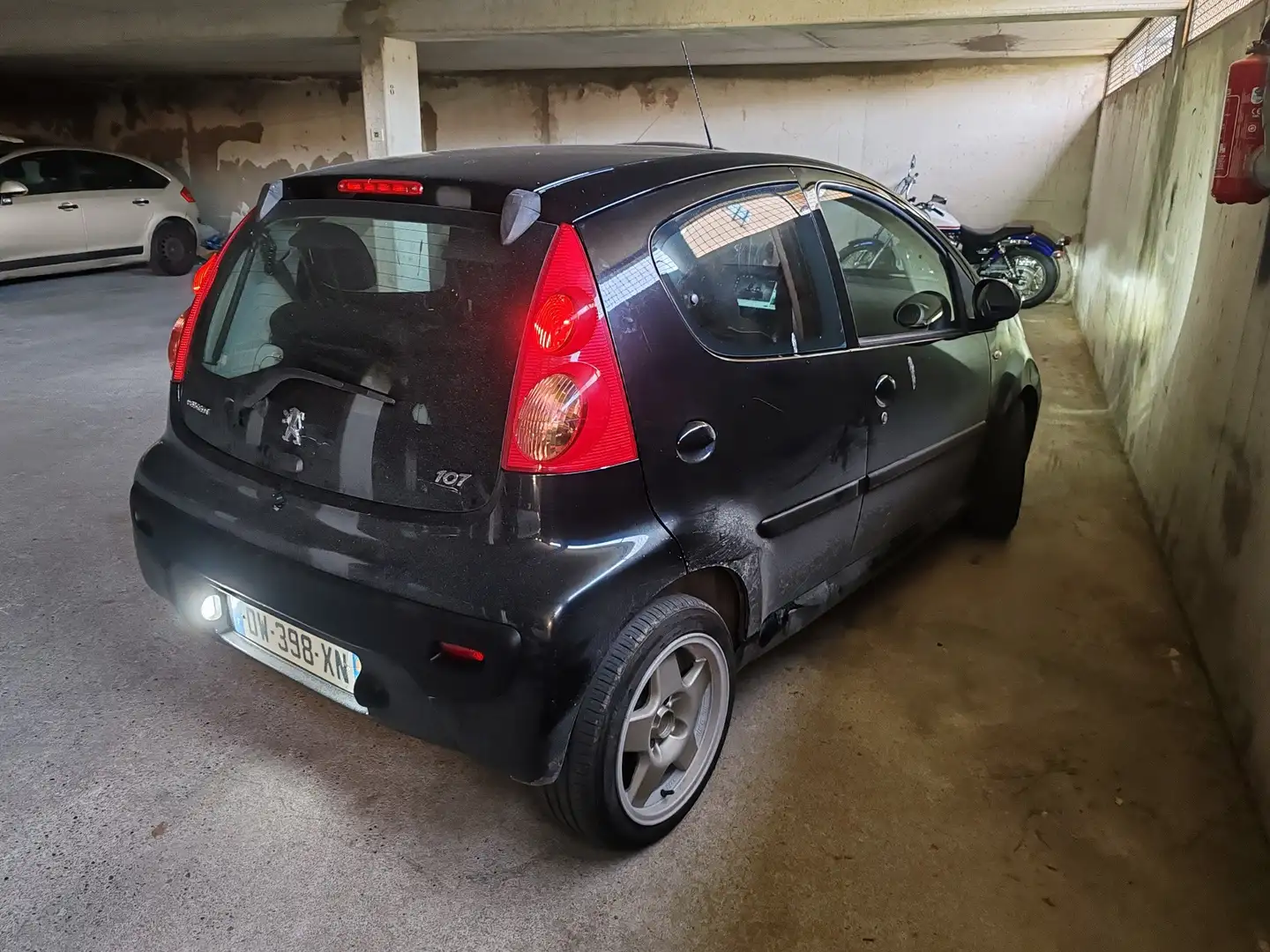 Peugeot 107 1.4 HDi 54ch BLUE LION Trendy - 2