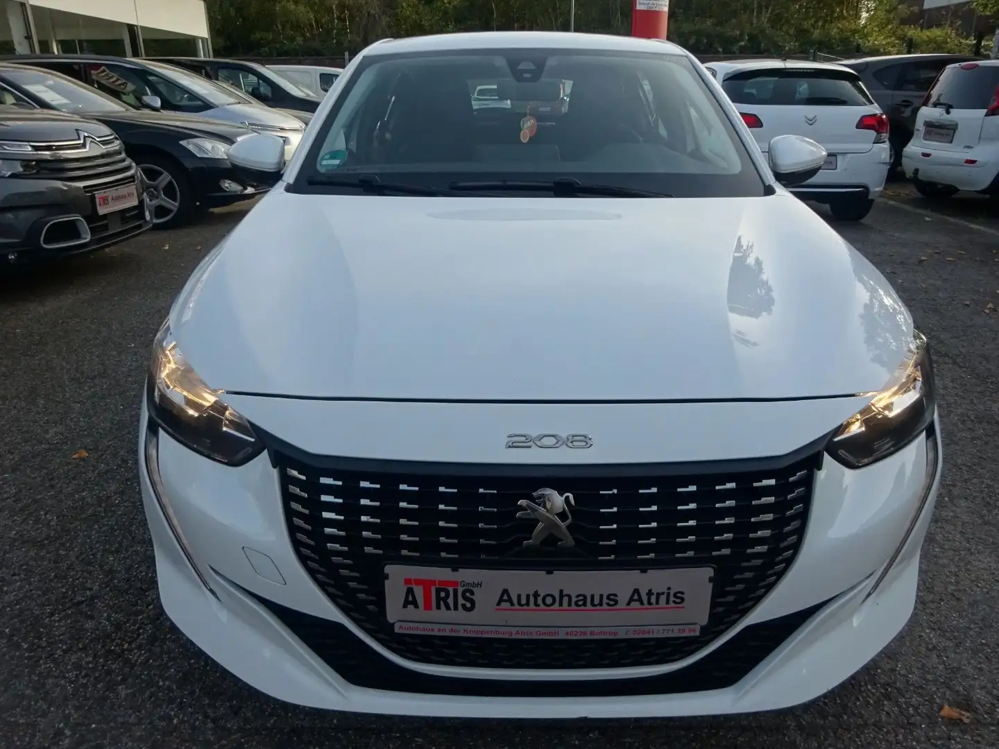 Peugeot 208 Active Navi Weiß - 2
