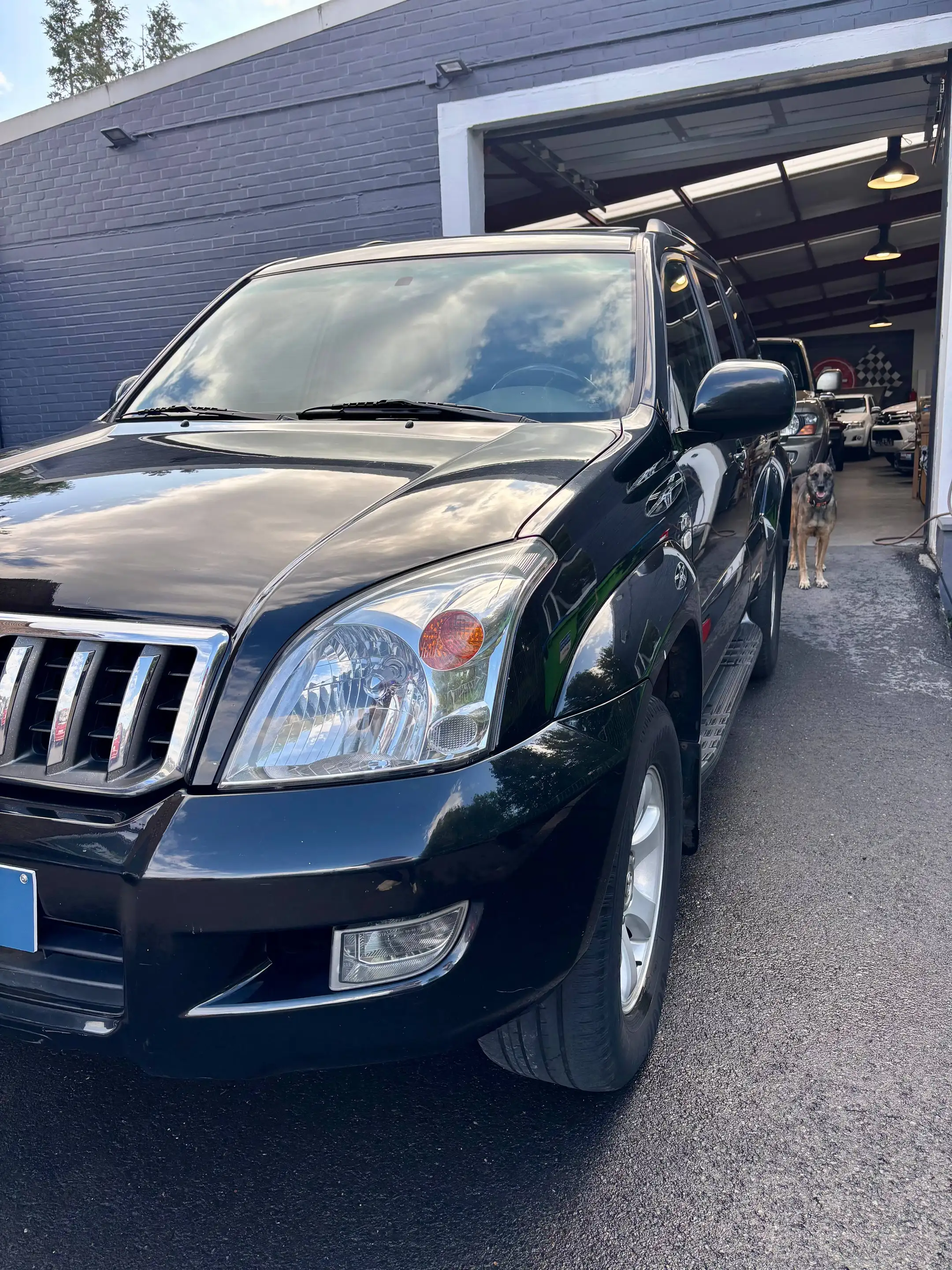 Toyota Land Cruiser 3.0 D4D VIP * car pass * super etat * 5 ou 2 pl ctte — photo 2