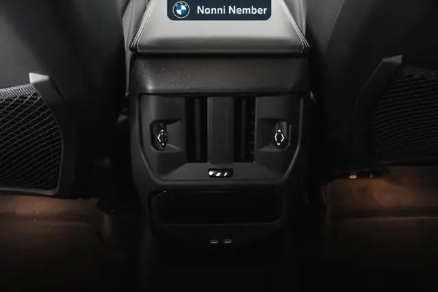 BMW X3 view 12