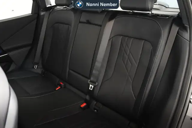 BMW X3 view 11