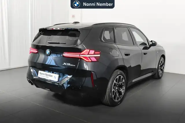 BMW X3 view 3