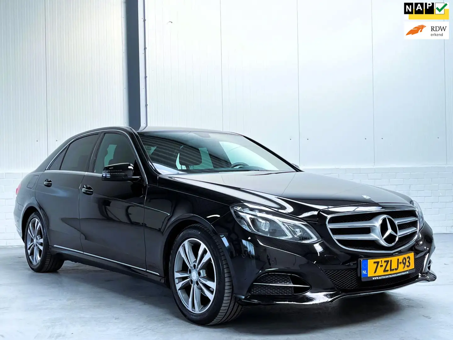 Mercedes-Benz E 220 BlueTEC Lease Edition Noir - 1