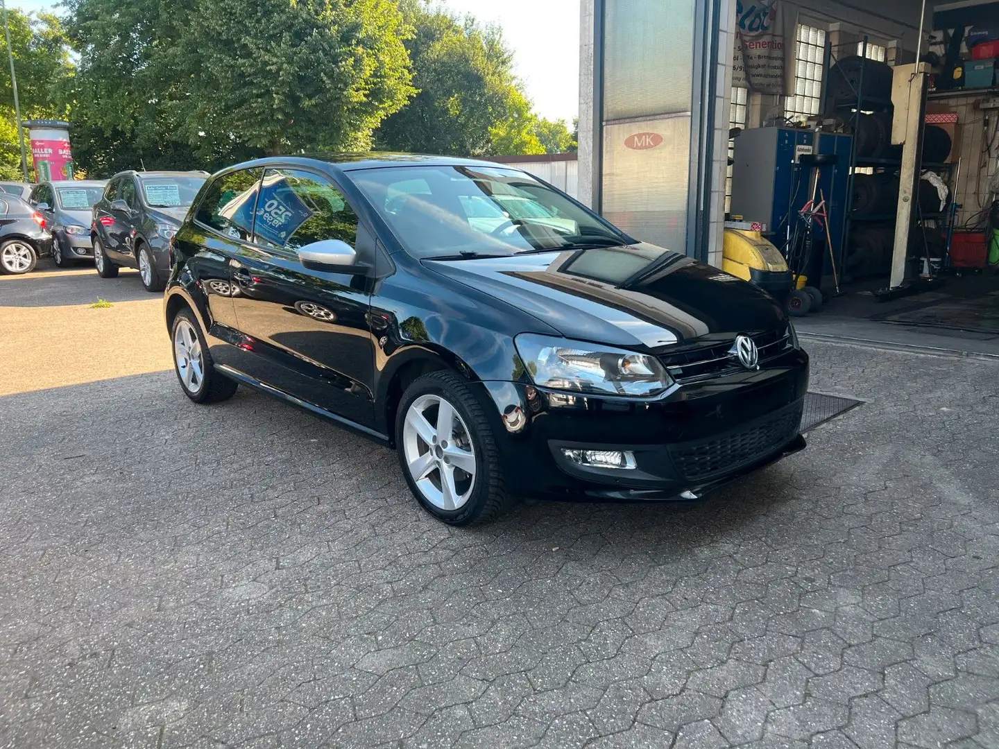 Volkswagen Polo V 1.2 Black Edition Klima-E Fenster-1.Hand Schwarz - 1