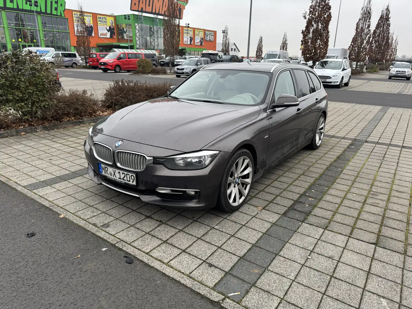 BMW 318 318 d Luxury Line Automatik 2. Satz Felgen Brun - 1